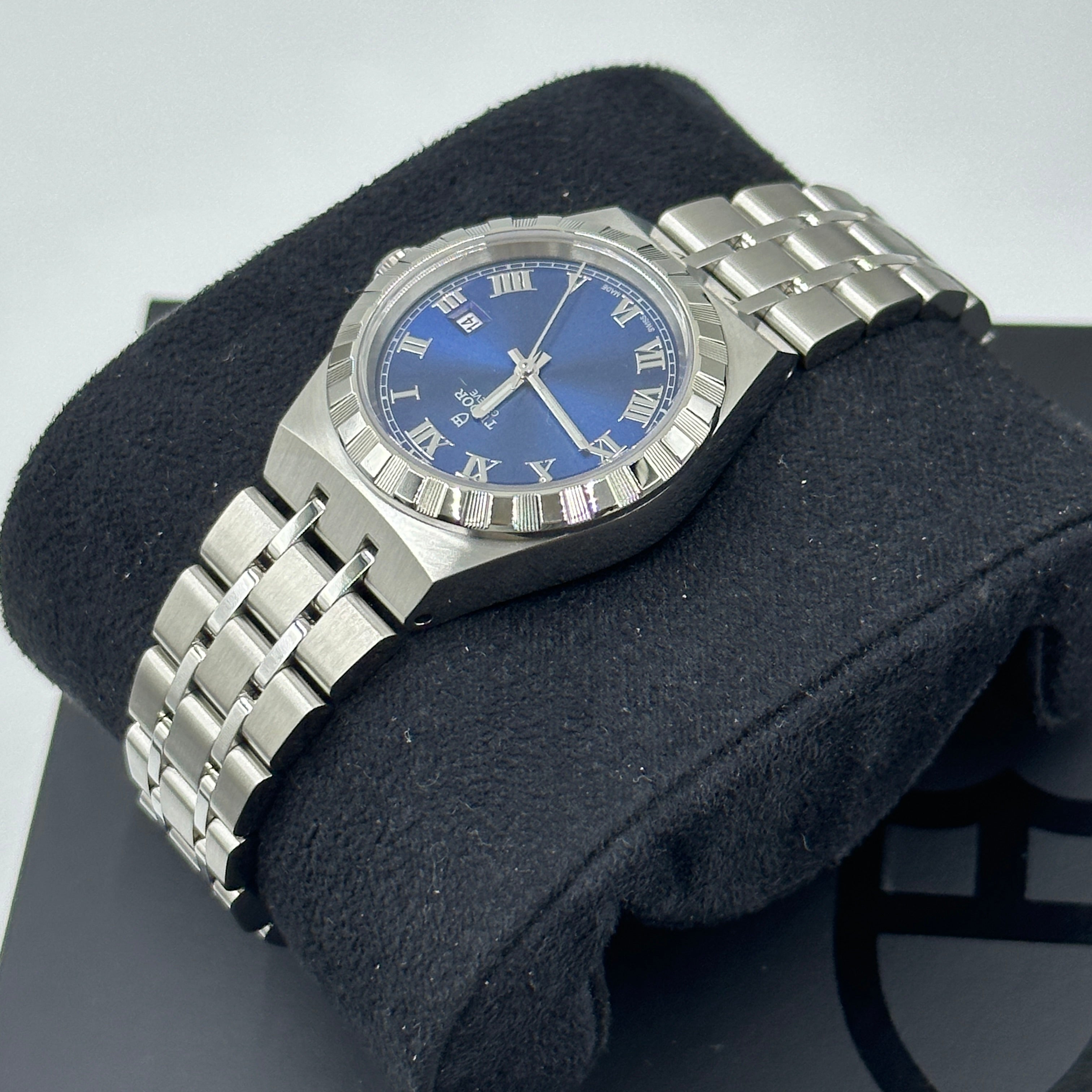 Tudor Tudor Royal 28 mm 28300-0006 Blauer römischer Stahl 2024