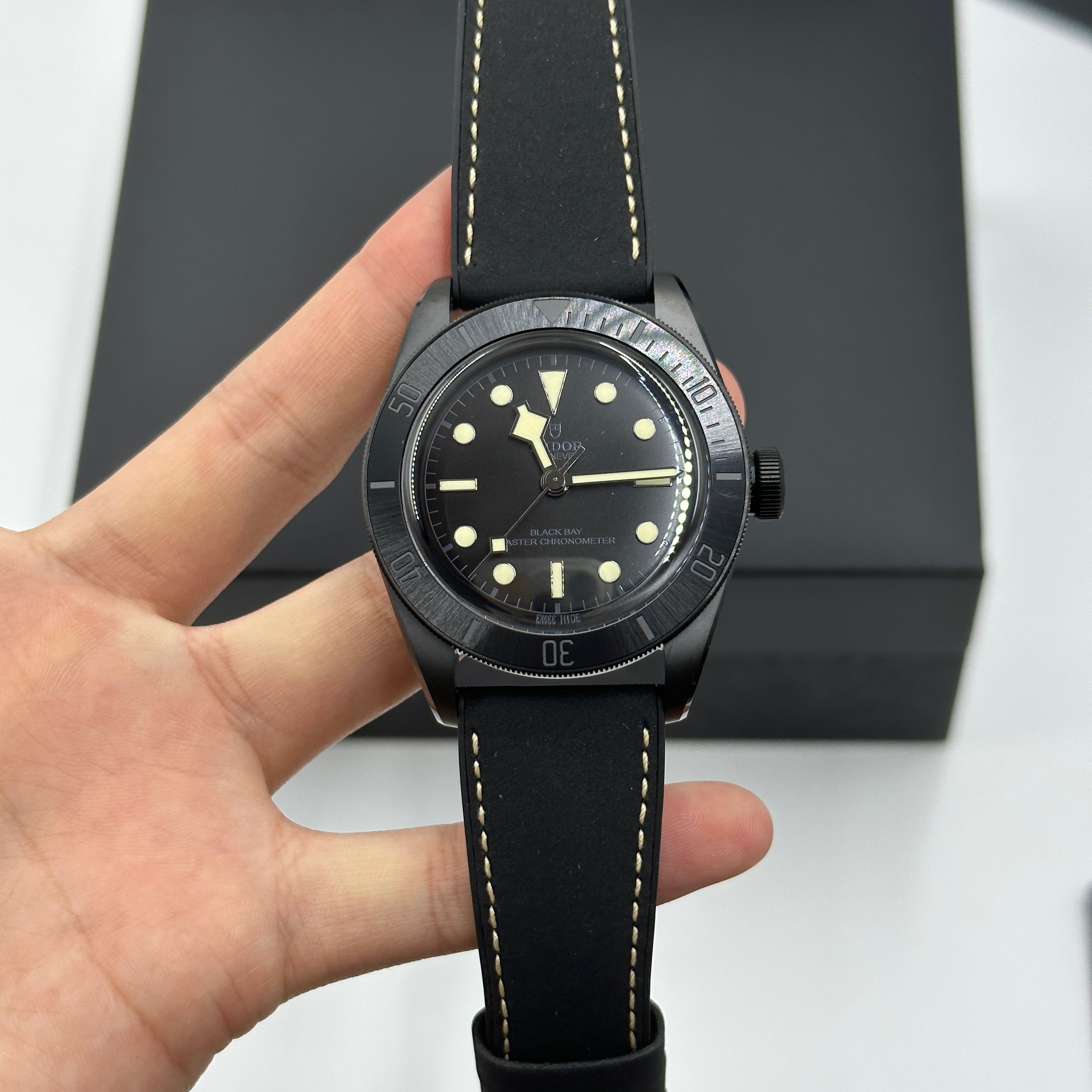 Tudor Black Bay Keramik 41 mm 79210Cnu-0001 Schwarzes Leder 2023