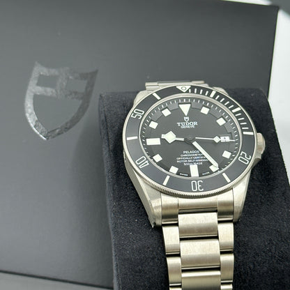 Tudor Pelagos 42 mm 25600Tn-0001 Schwarzer Stahl 2023