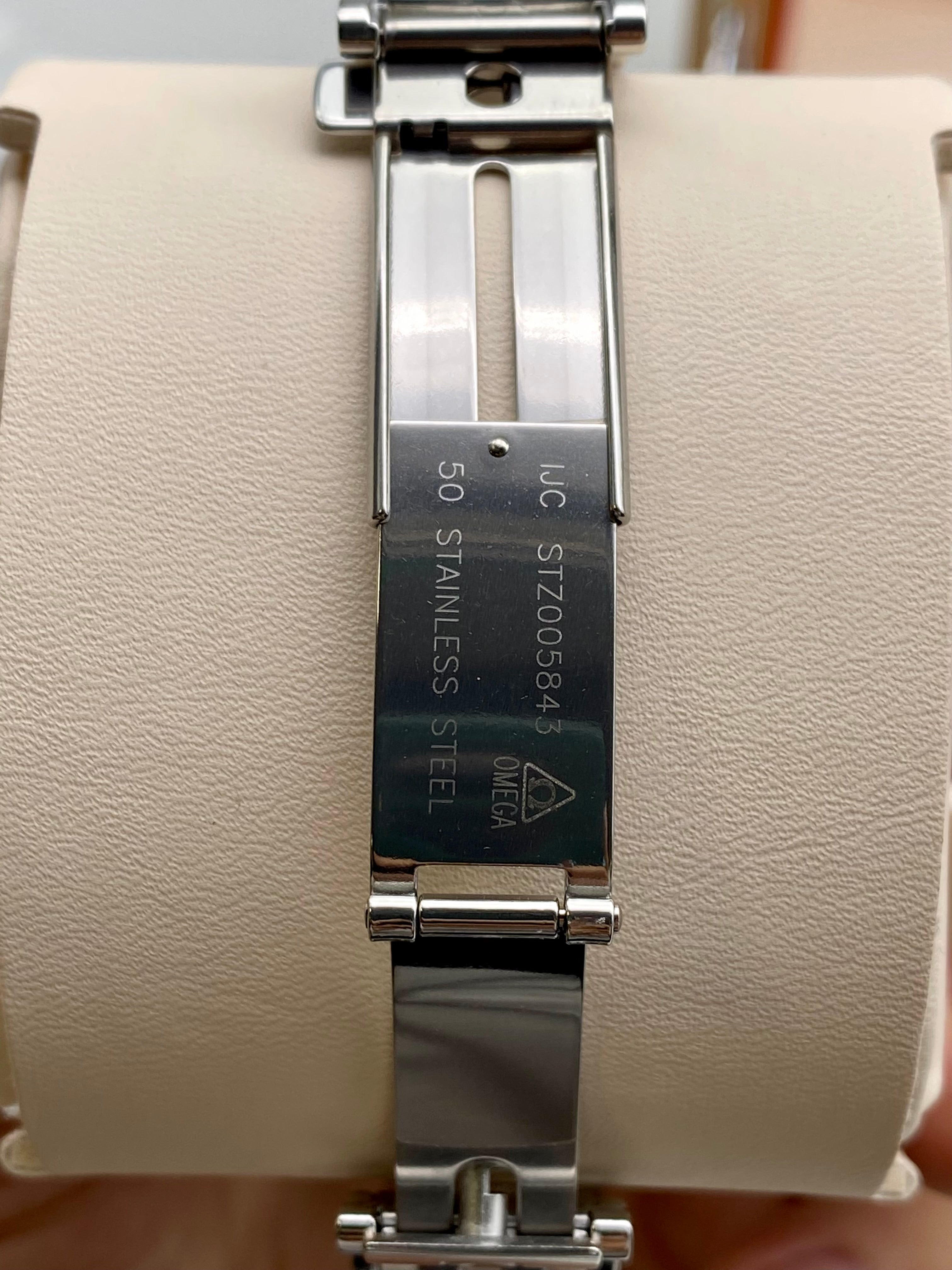 Omega De Ville Prestige 39,5 mm 424.10.40.20.01.001 2025