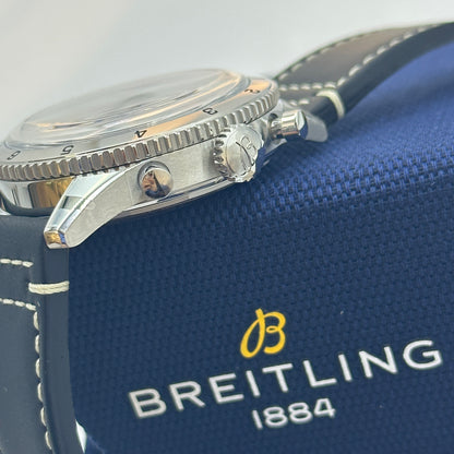 Breitling Classic AVI 42 mm Chronograph 42 Tribut an Vought F4U Corsair A233801A1C1A1 2025