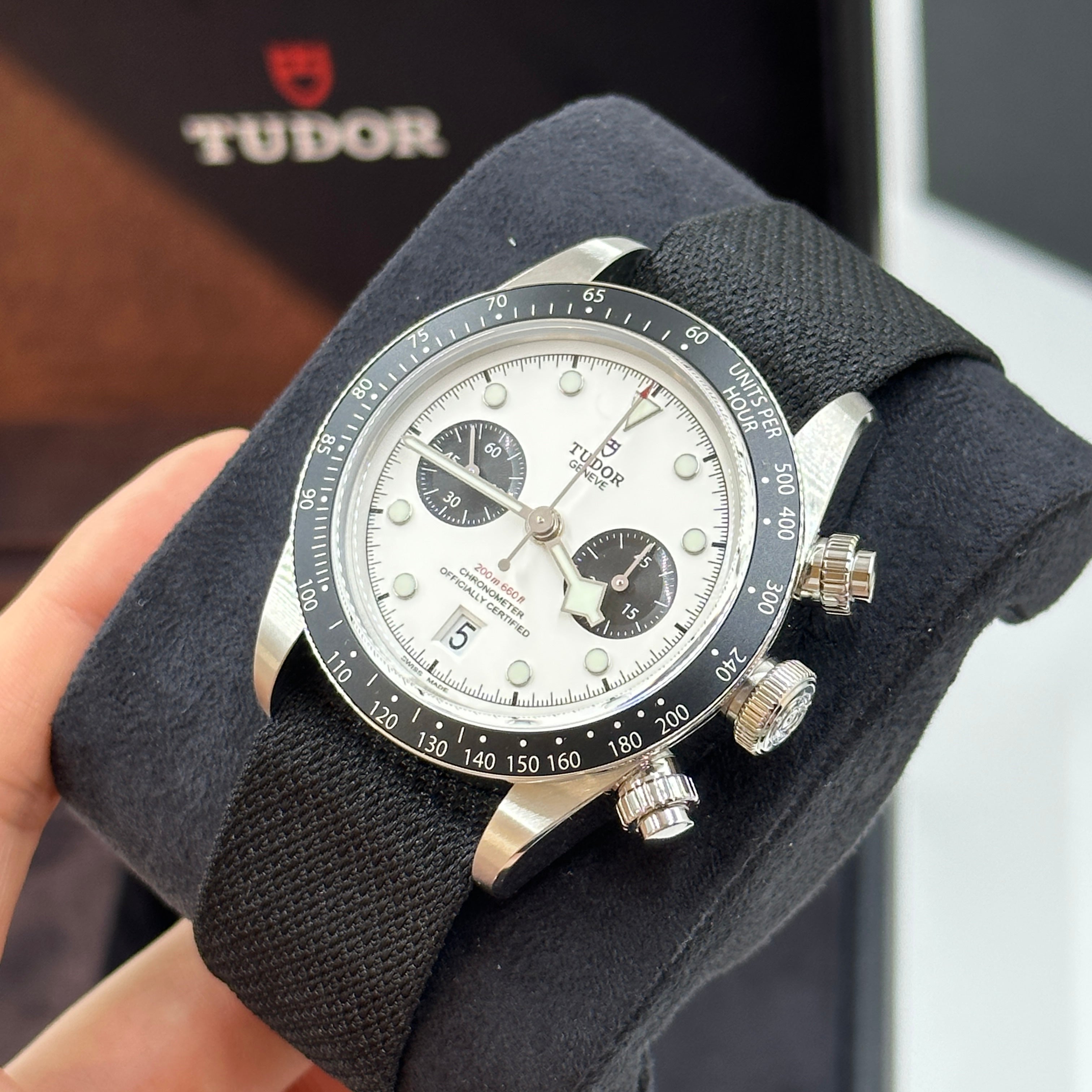 Tudor Black Bay Chrono 41 mm 79360N-0008 Weiß gewebt 2024