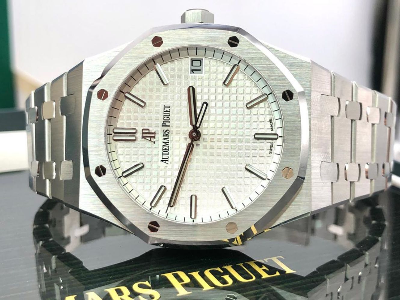 Audemars Piguet Royal Oak 41mm 15500St Weiß 2021