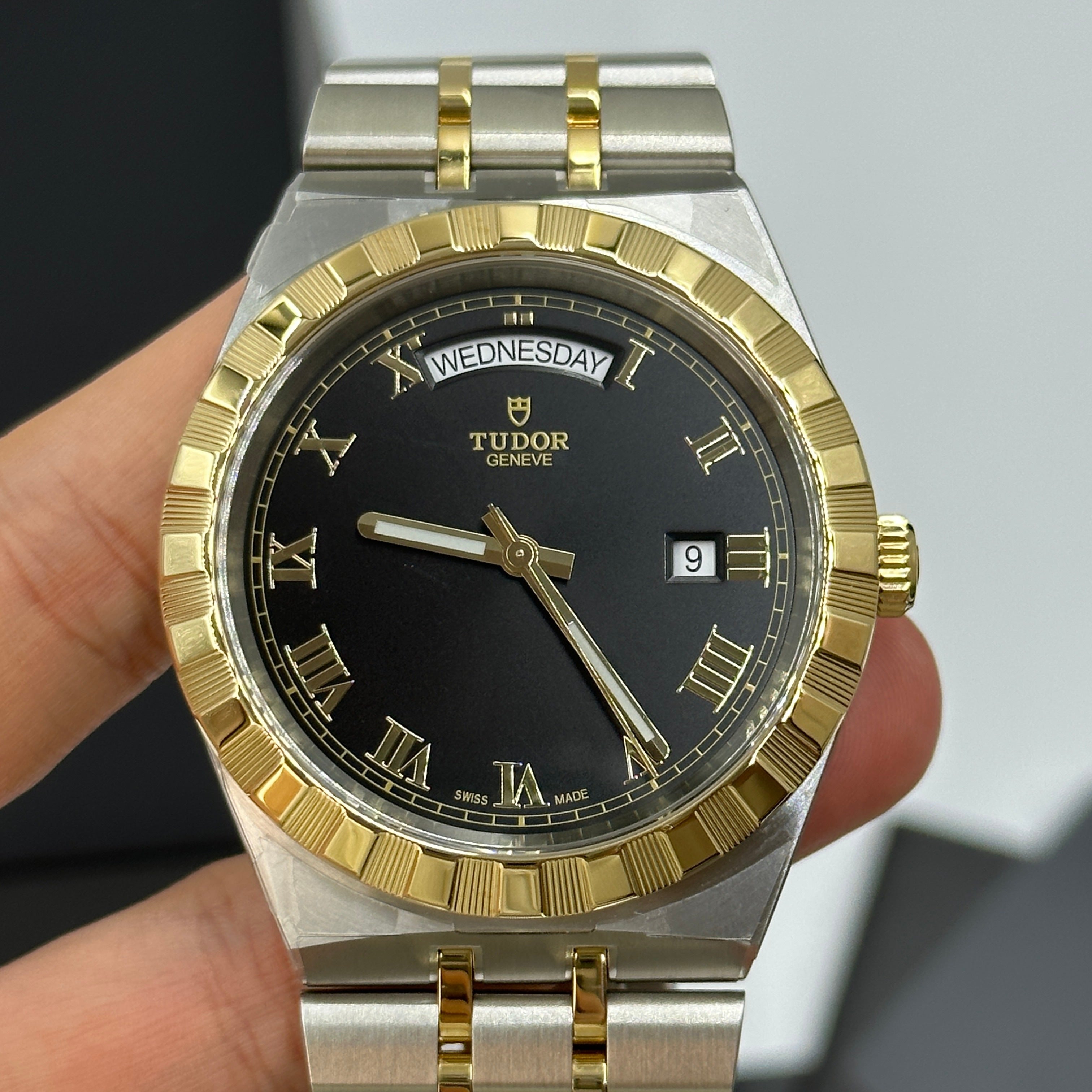 Tudor Tudor Royal 41 mm 28603-0003 Schwarz Roman 2023