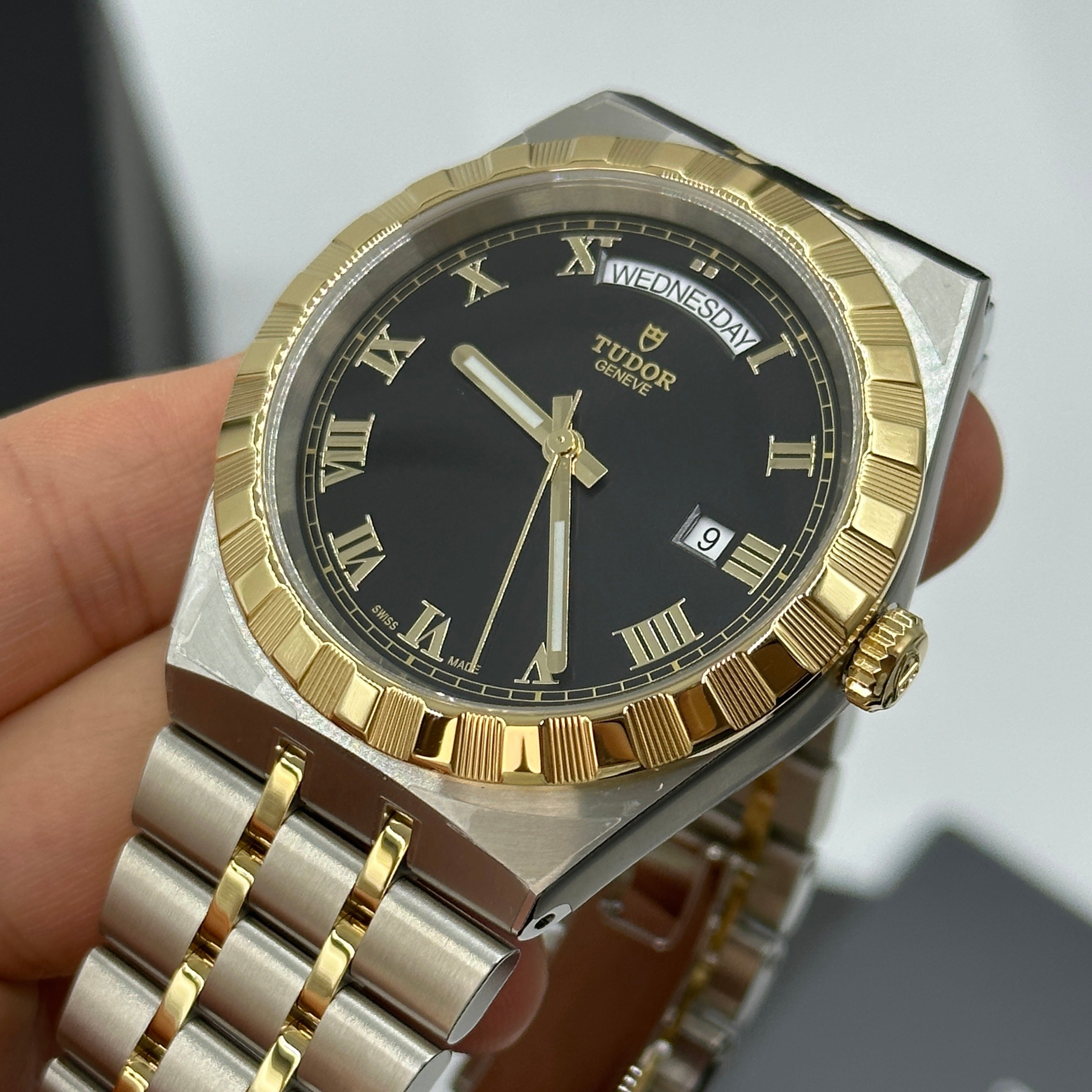 Tudor Tudor Royal 41 mm 28603-0003 Schwarz Roman 2023
