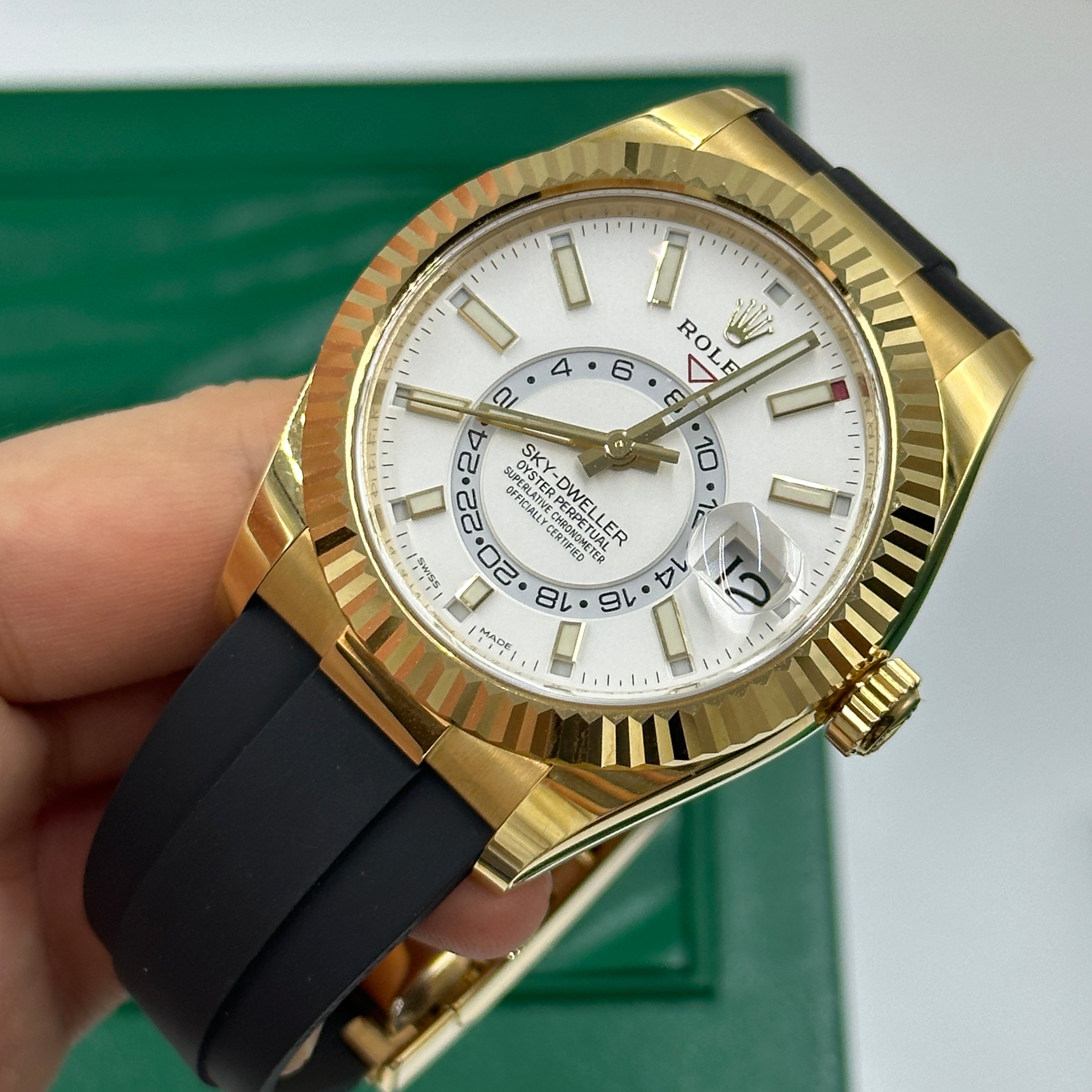 Rolex Sky-Dweller 42 mm 326238 Weiß 2021