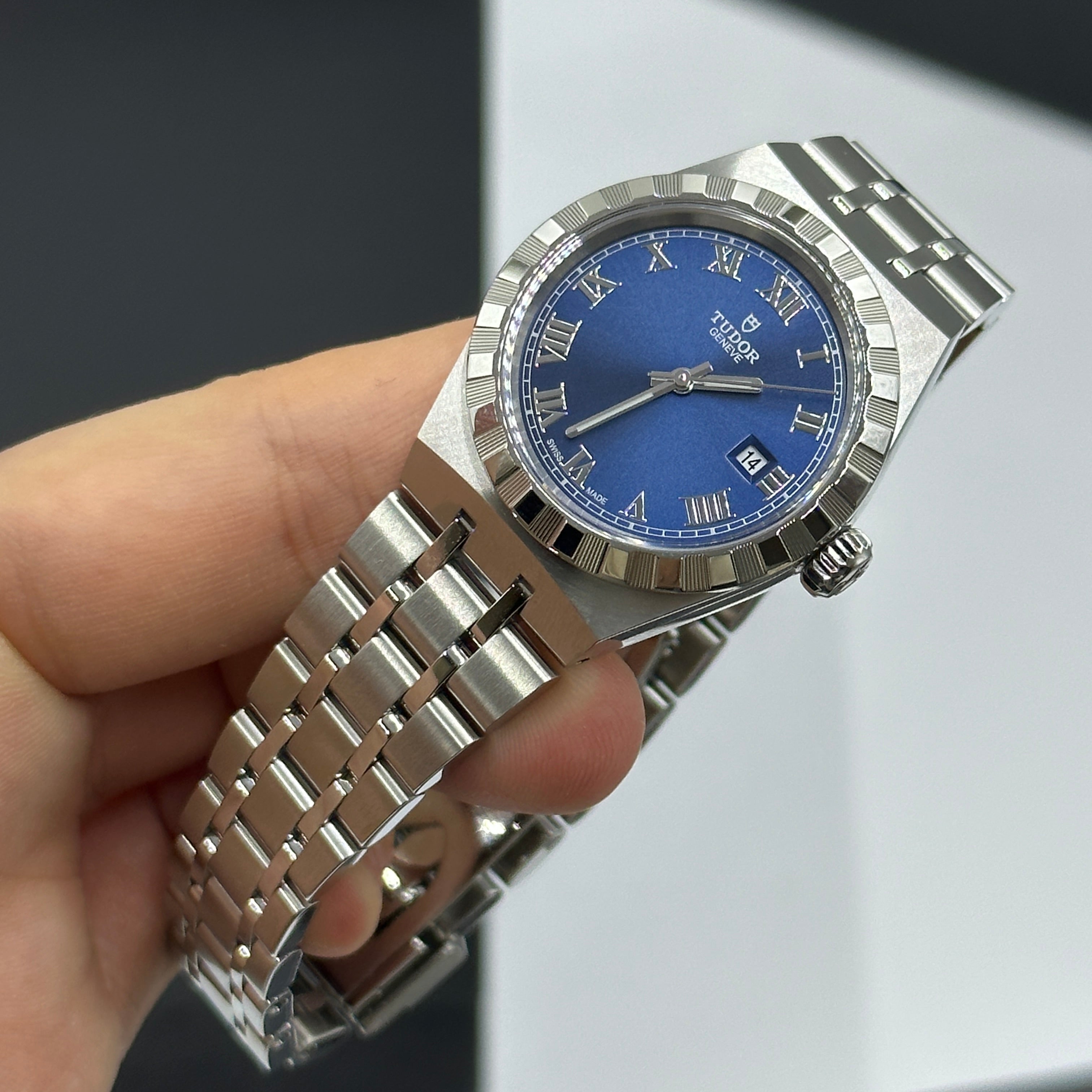 Tudor Tudor Royal 28 mm 28300-0006 Blauer römischer Stahl 2024