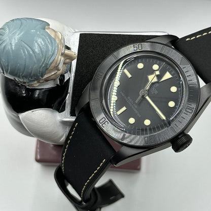 Tudor Black Bay Keramik 41 mm 79210Cnu-0001 Schwarzes Leder 2023