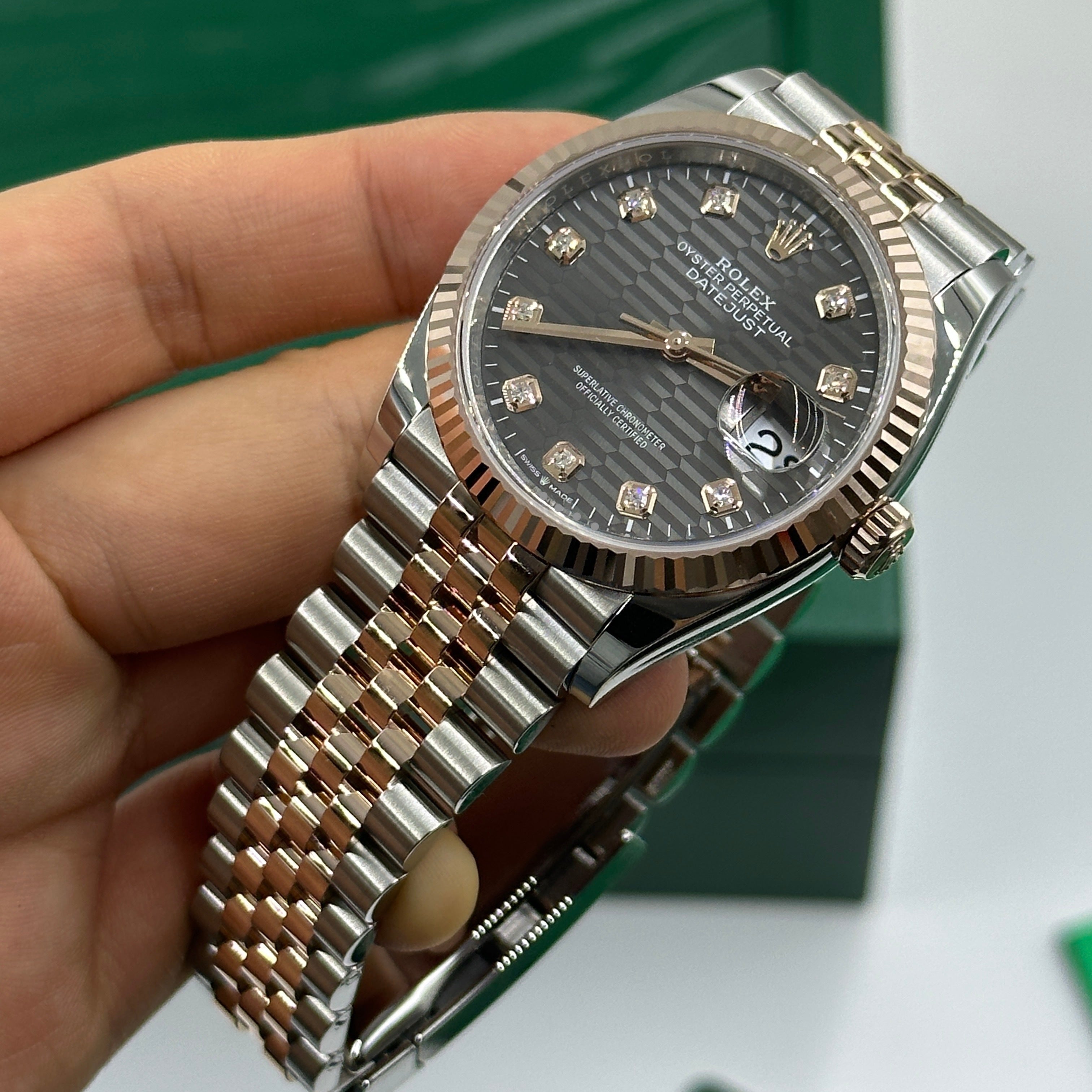 Rolex Datejust 36 126231G Grau geriffeltes Jubiläum 2024
