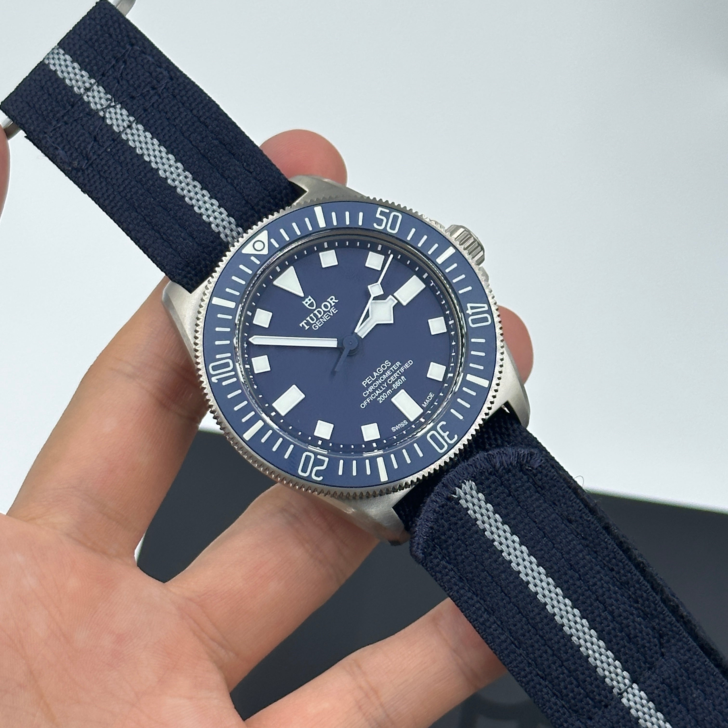 Tudor Pelagos FXD 42 mm 25707B/24 Blauer Stoff 2024