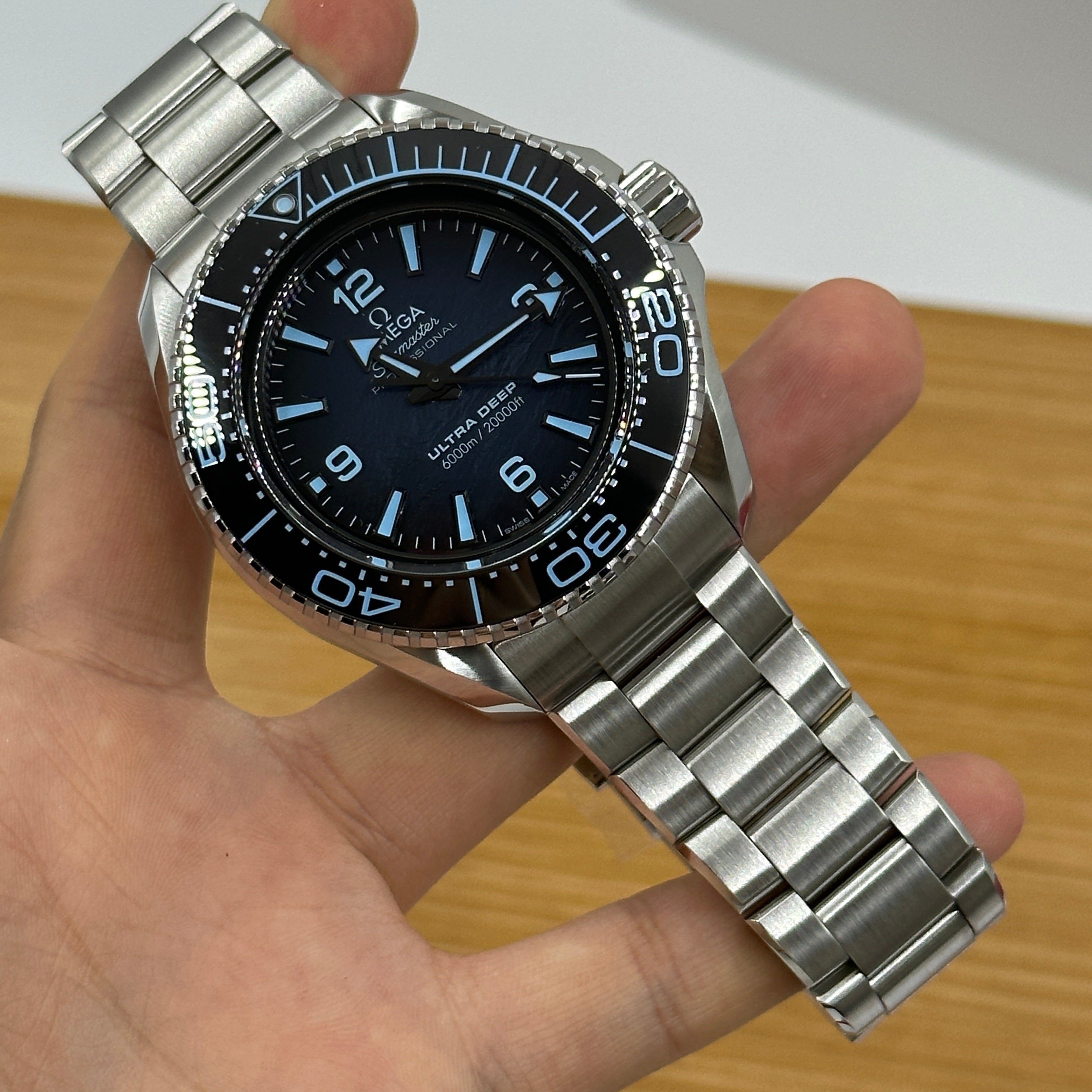 Omega Seamaster Planet Ocean 6000M 45,5 mm 215.30.46.21.03.002 2024
