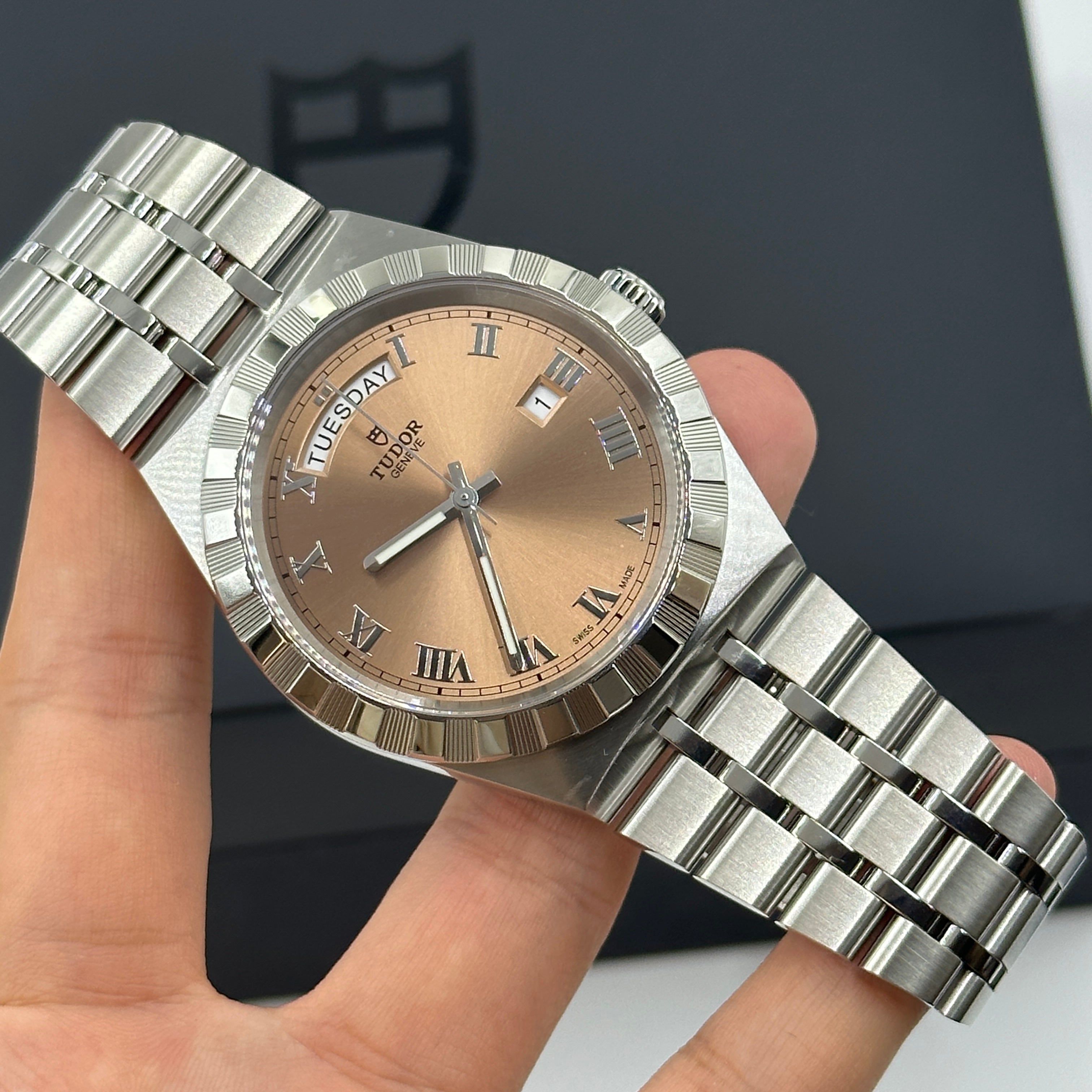 Tudor Tudor Royal 41 mm 28600-0009 Rosa Roman 2025