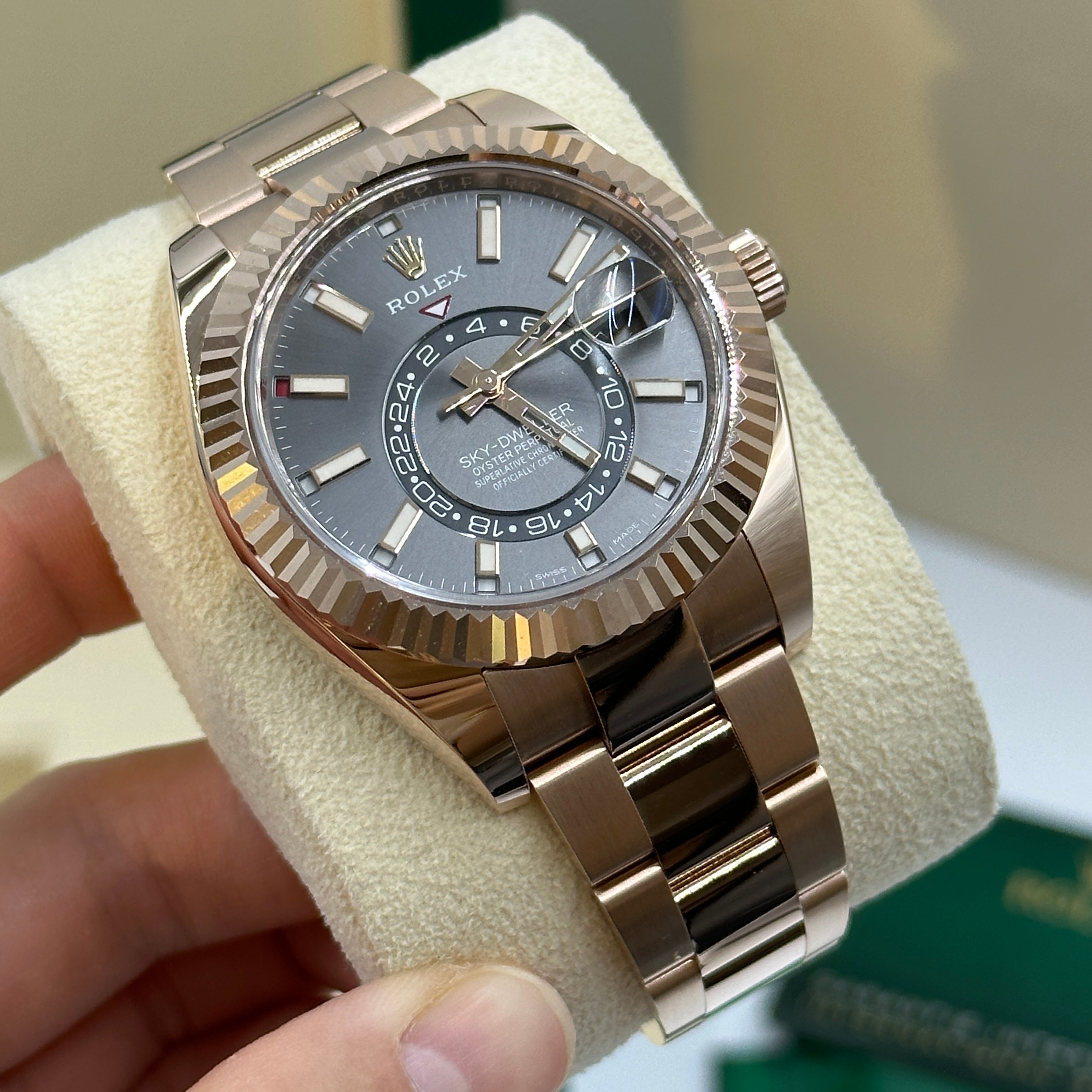 Rolex Sky-Dweller 42 mm 326935 Grau 2022