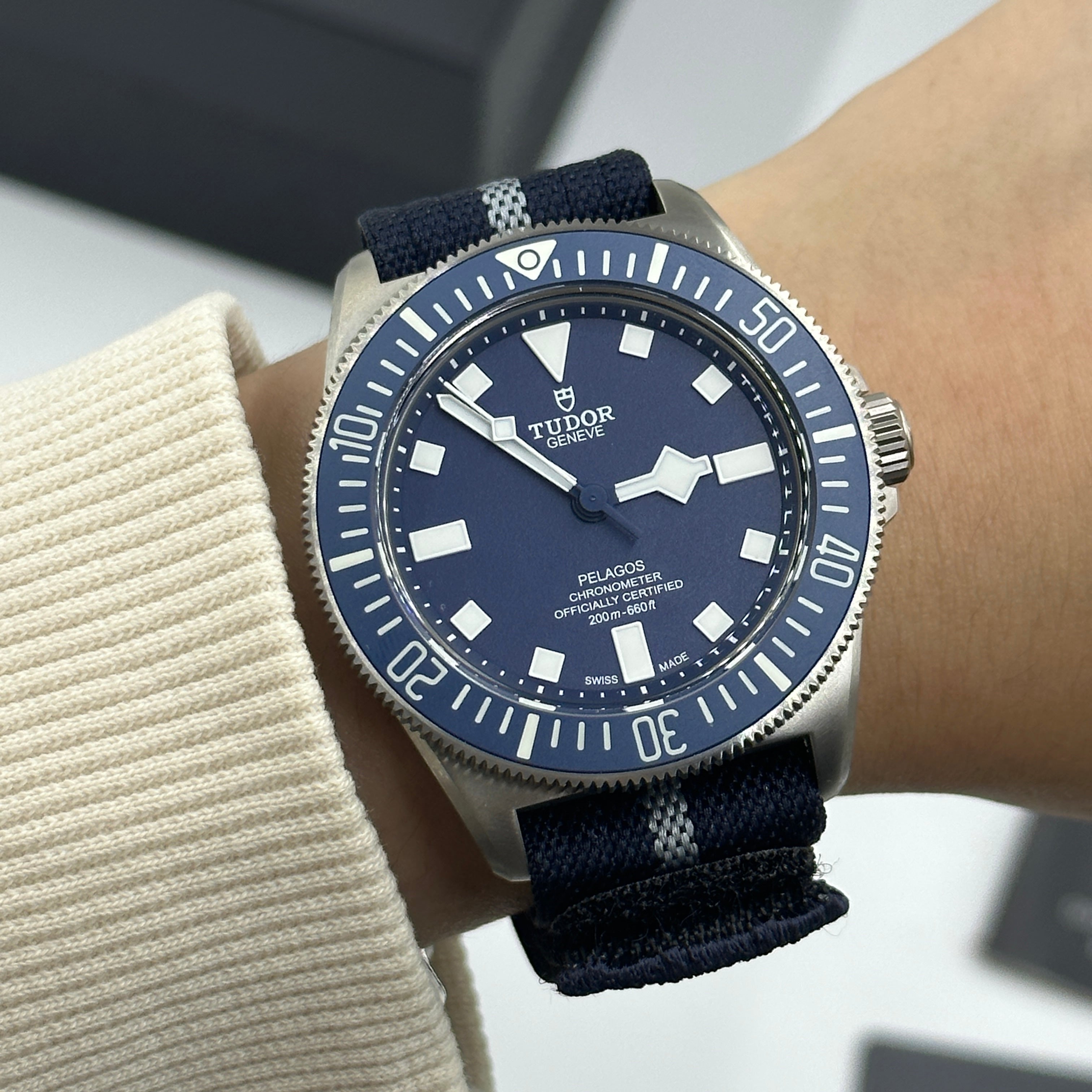 Tudor Pelagos FXD 42 mm 25707B/24 Blauer Stoff 2024