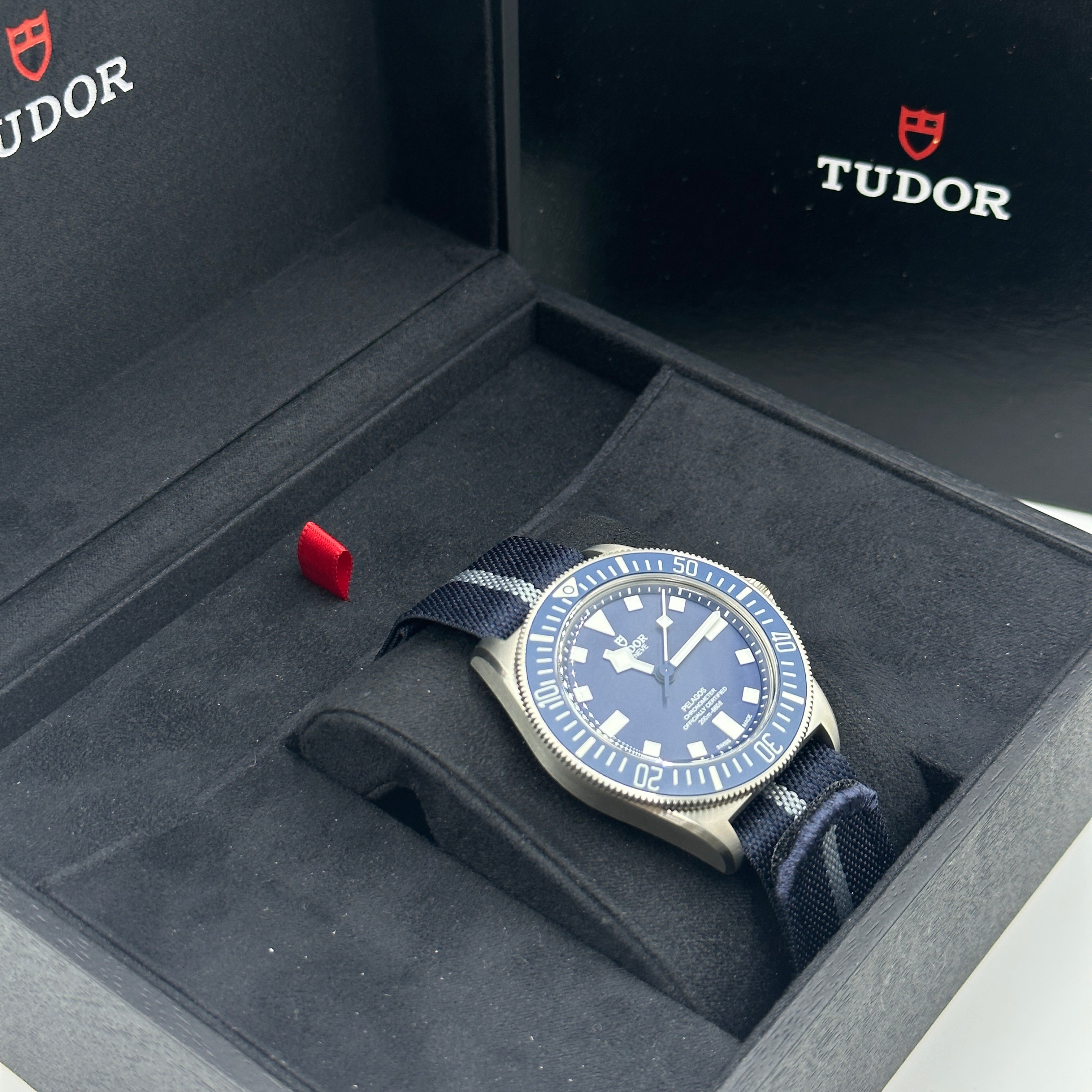 Tudor Pelagos FXD 42 mm 25707B/24 Blauer Stoff 2024
