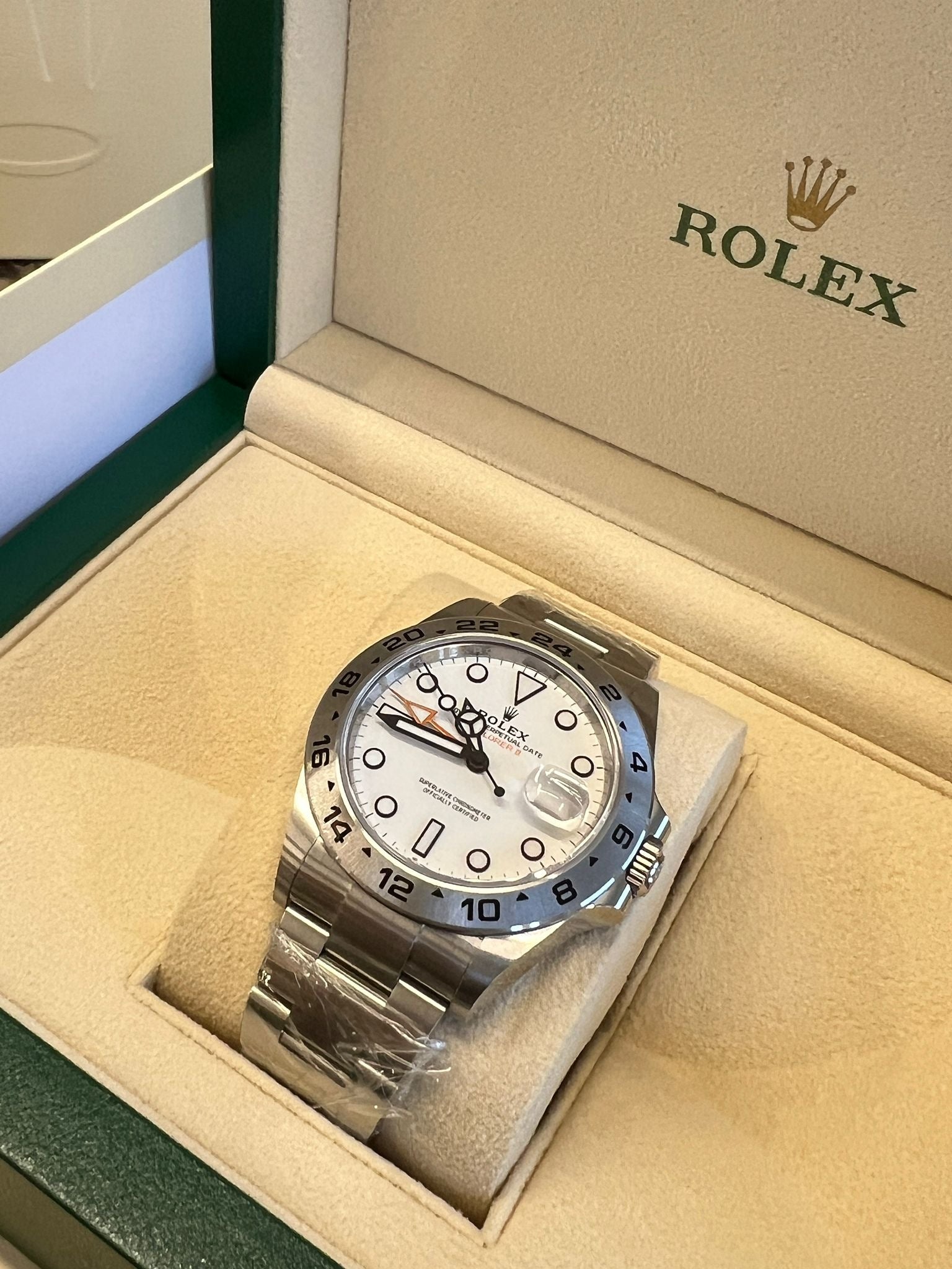Rolex Explorer II 42 mm 226570 Weiß 2023