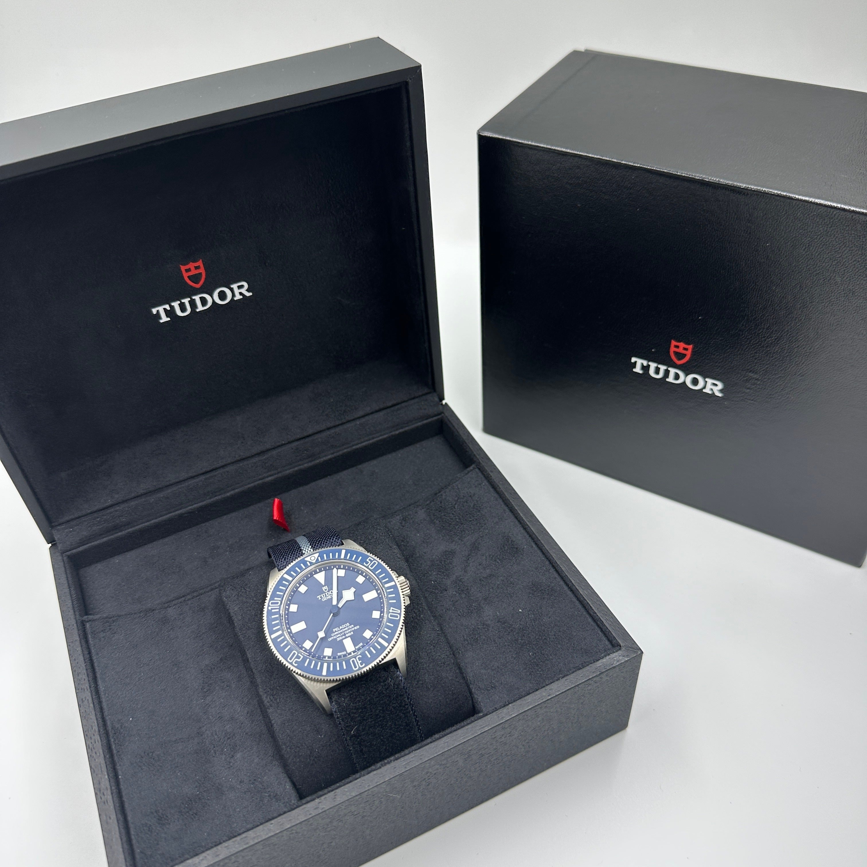 Tudor Pelagos FXD 42 mm 25707B/23-0001 Blauer Stoff 2024