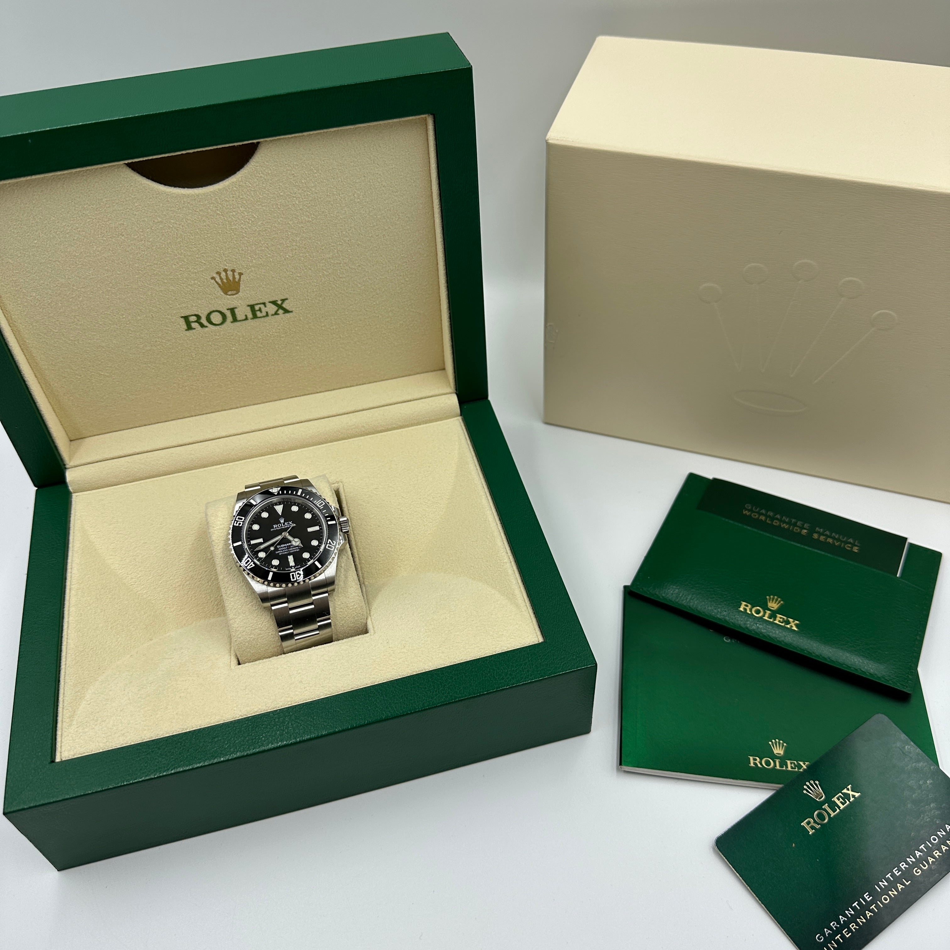 Rolex Submariner 41 mm 124060 2025