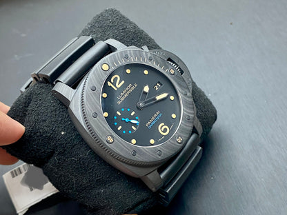 Panerai Submersible 47 mm Carbotech™ PAM00616 2017
