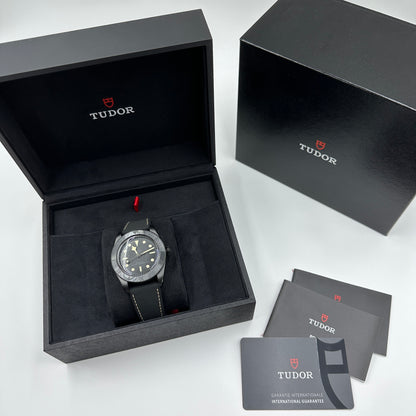 Tudor Black Bay Keramik 41 mm 79210Cnu-0001 Schwarzes Leder 2023
