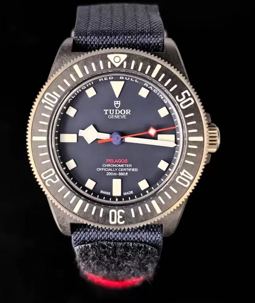 Tudor Pelagos FXD 42 mm 25707Kn-0001 Blauer Stoff 2025