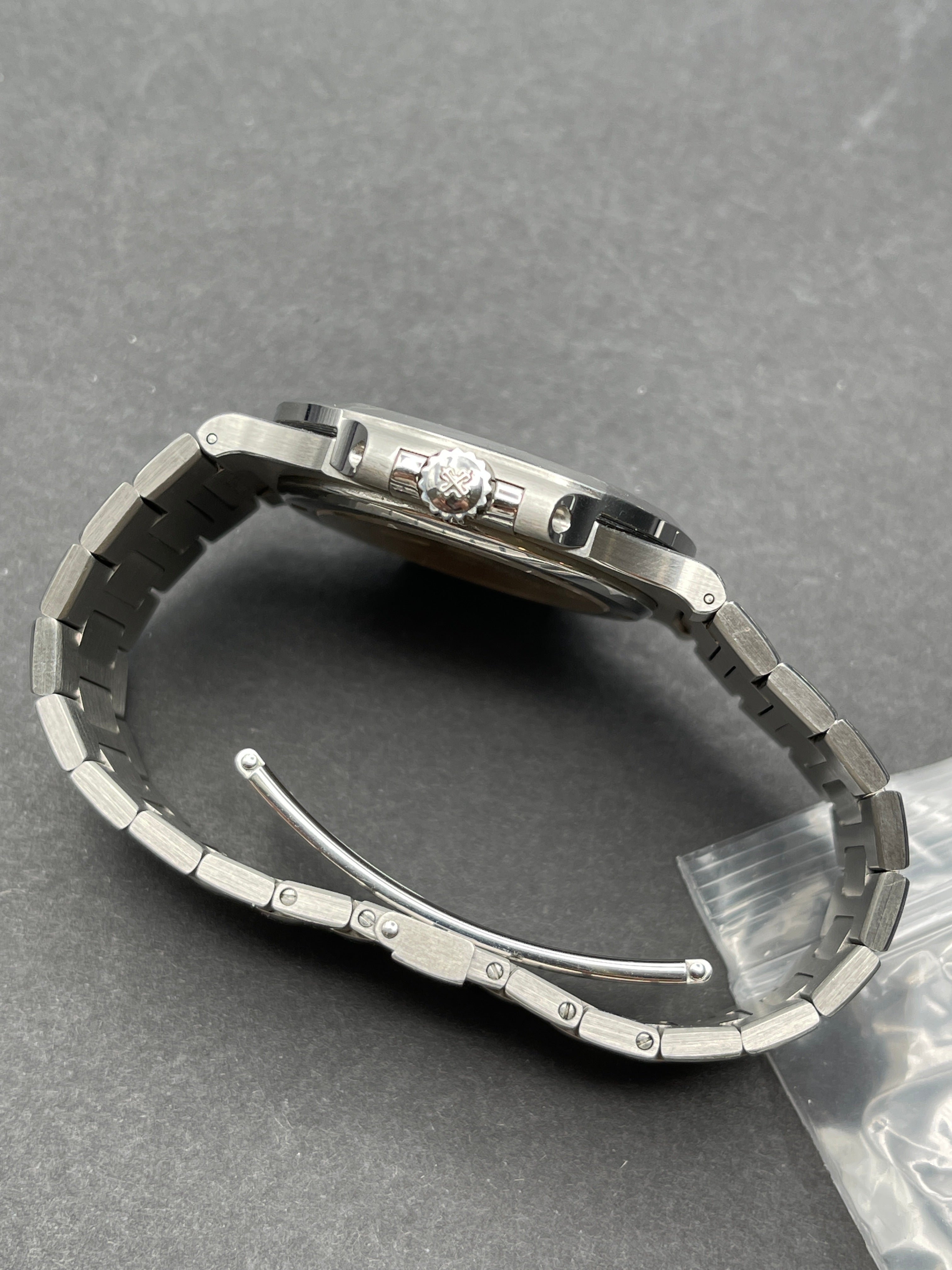 Patek Philippe Nautilus 5711/1A‑010 Stahl 40 mm blaues Zifferblatt