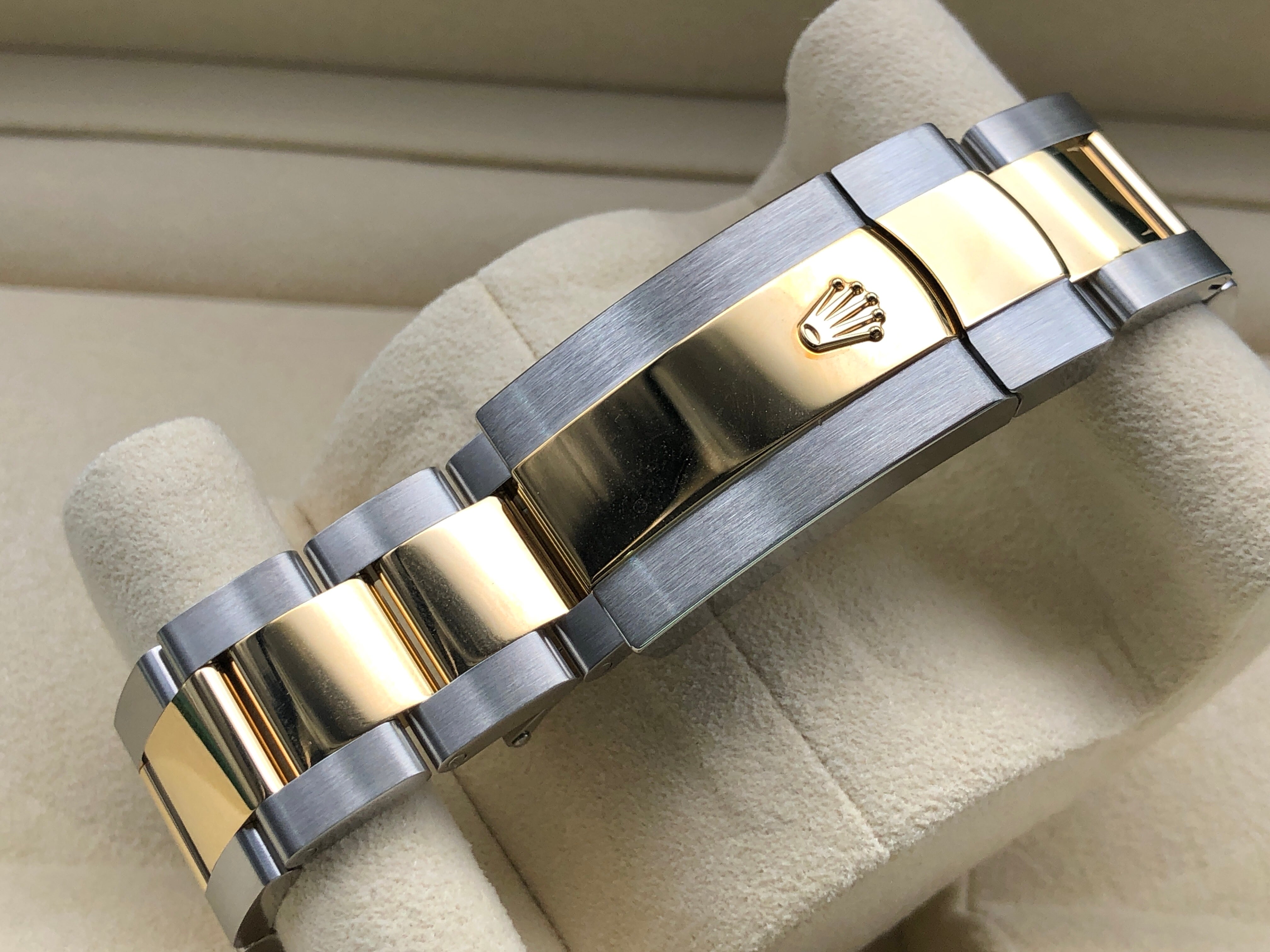 Rolex Sky-Dweller 42 mm 326933 Schwarze Auster 2021