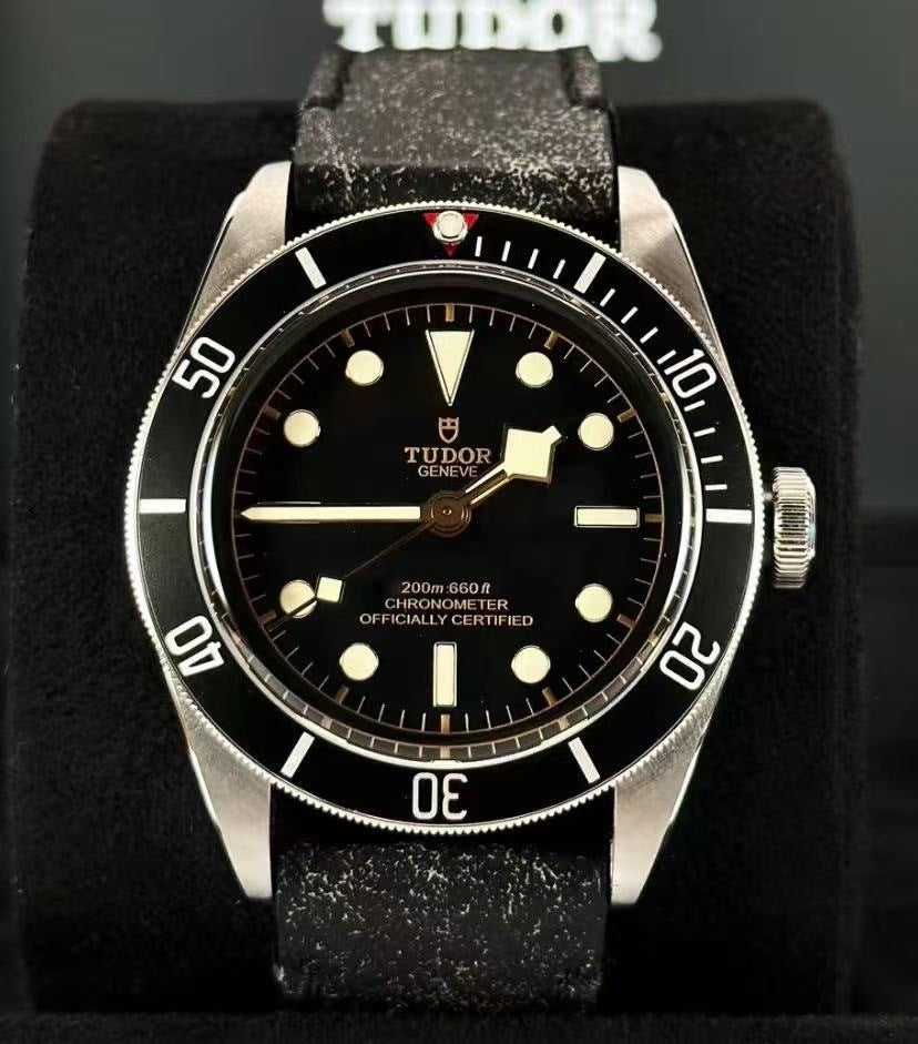 Tudor Black Bay 41 mm 79230N-0008 Schwarzes Leder 2024 JOY