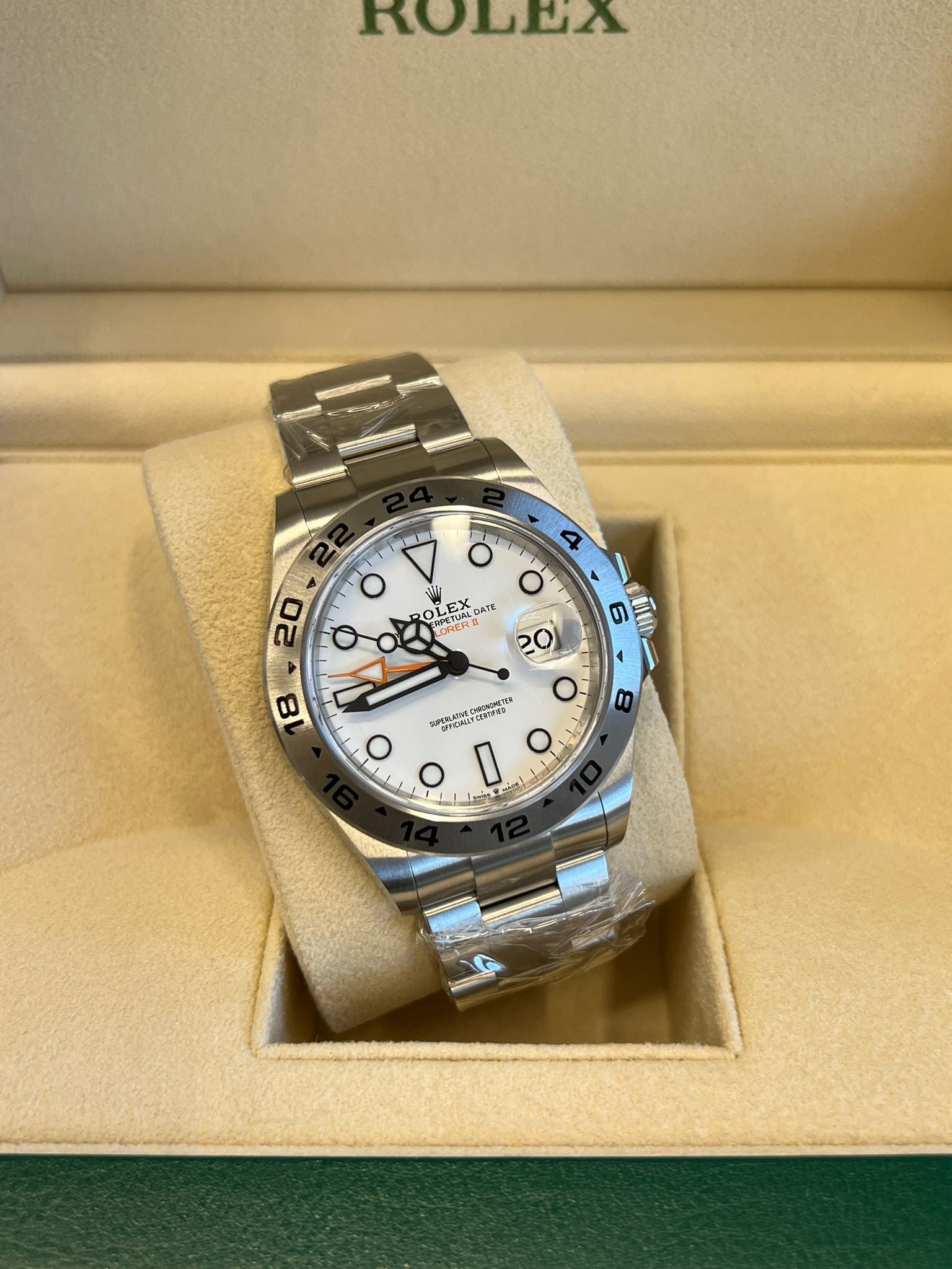 Rolex Explorer II 42 mm 226570 Weiß 2023
