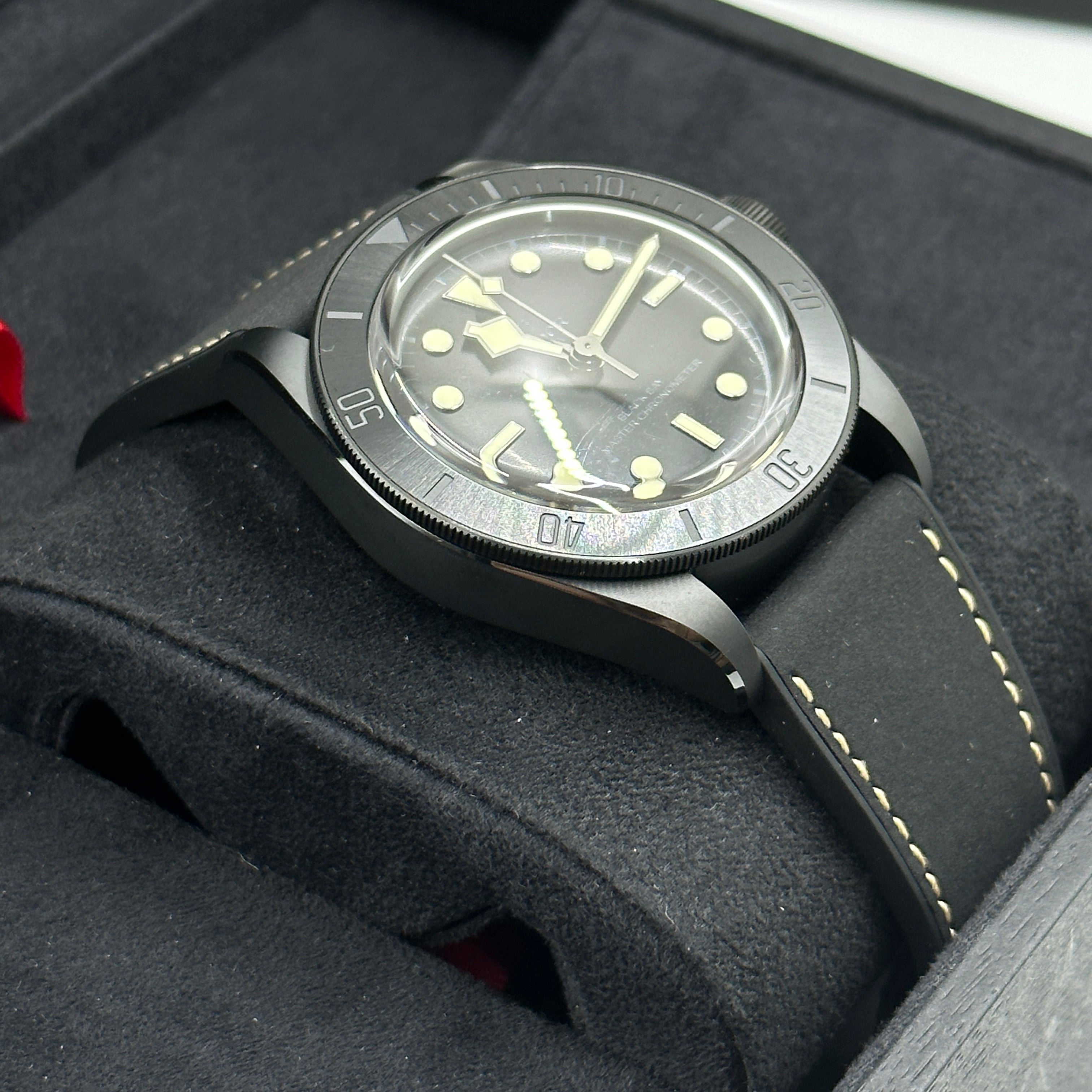 Tudor Black Bay Keramik 41 mm 79210Cnu-0001 Schwarzes Leder 2023