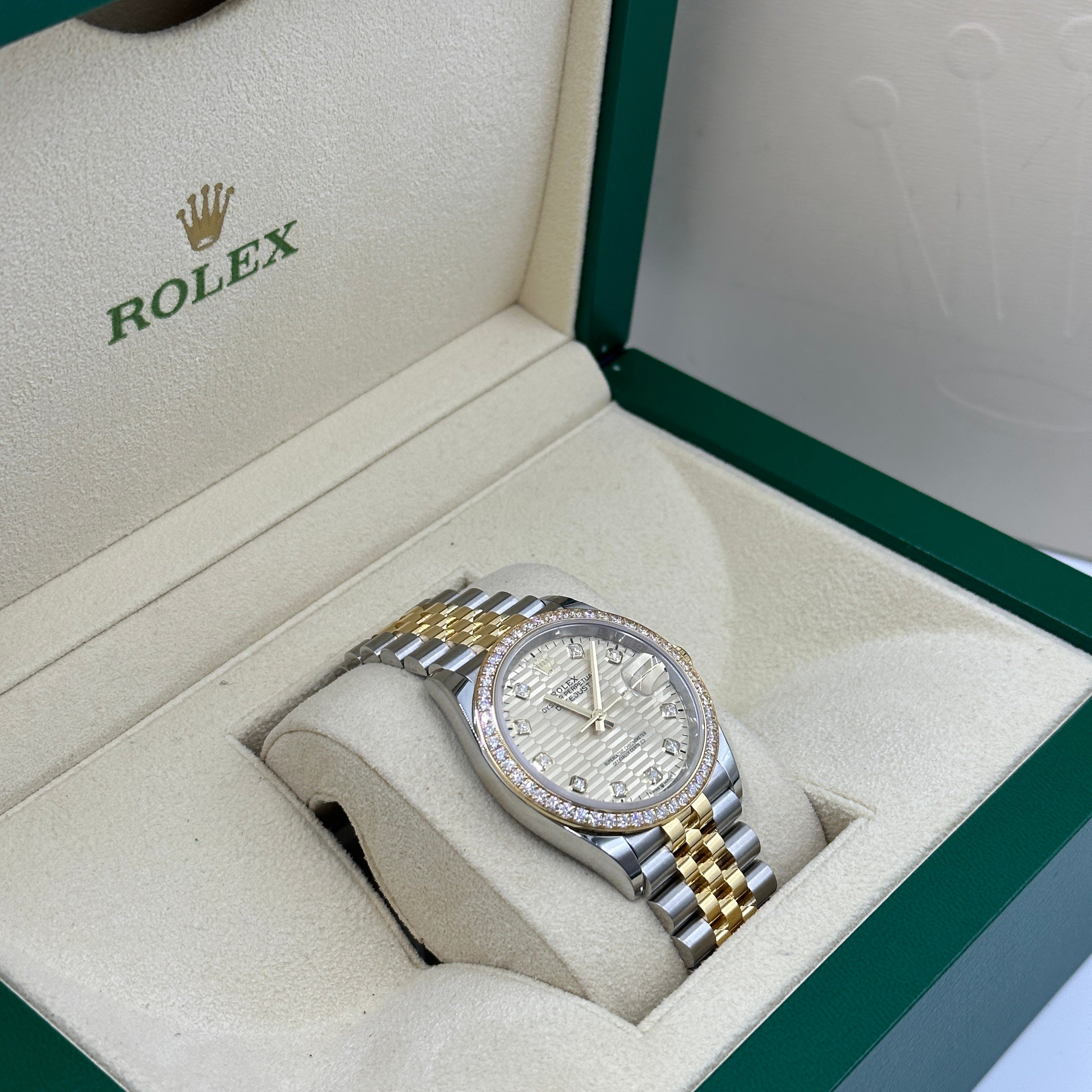 Rolex Datejust 36 126283RBR Champ Fluted Jubilee 2024