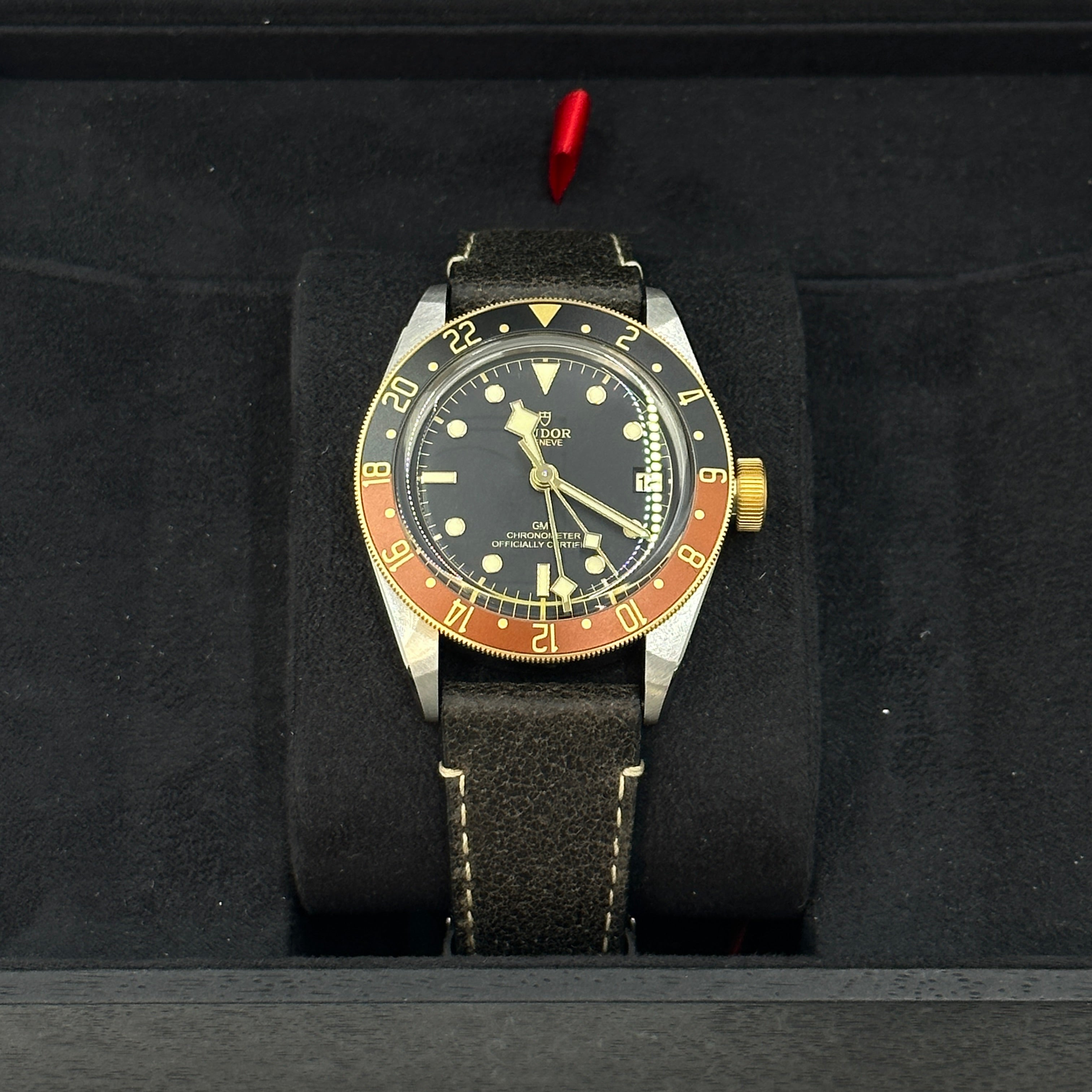 Tudor Black Bay GMT 41mm 79833Mn-0003 Lederarmband 2024