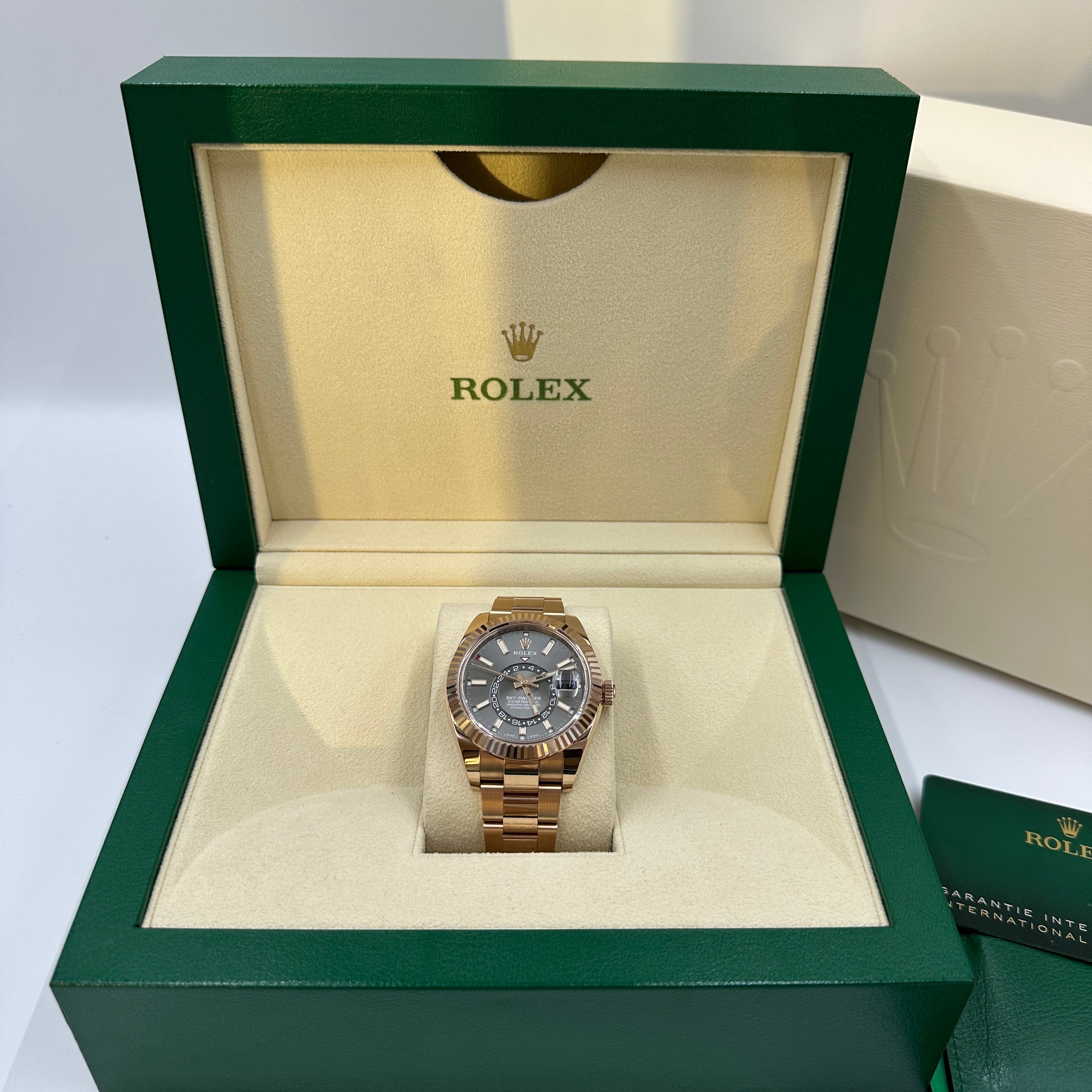 Rolex Sky-Dweller 42 mm 326935 Grau 2022