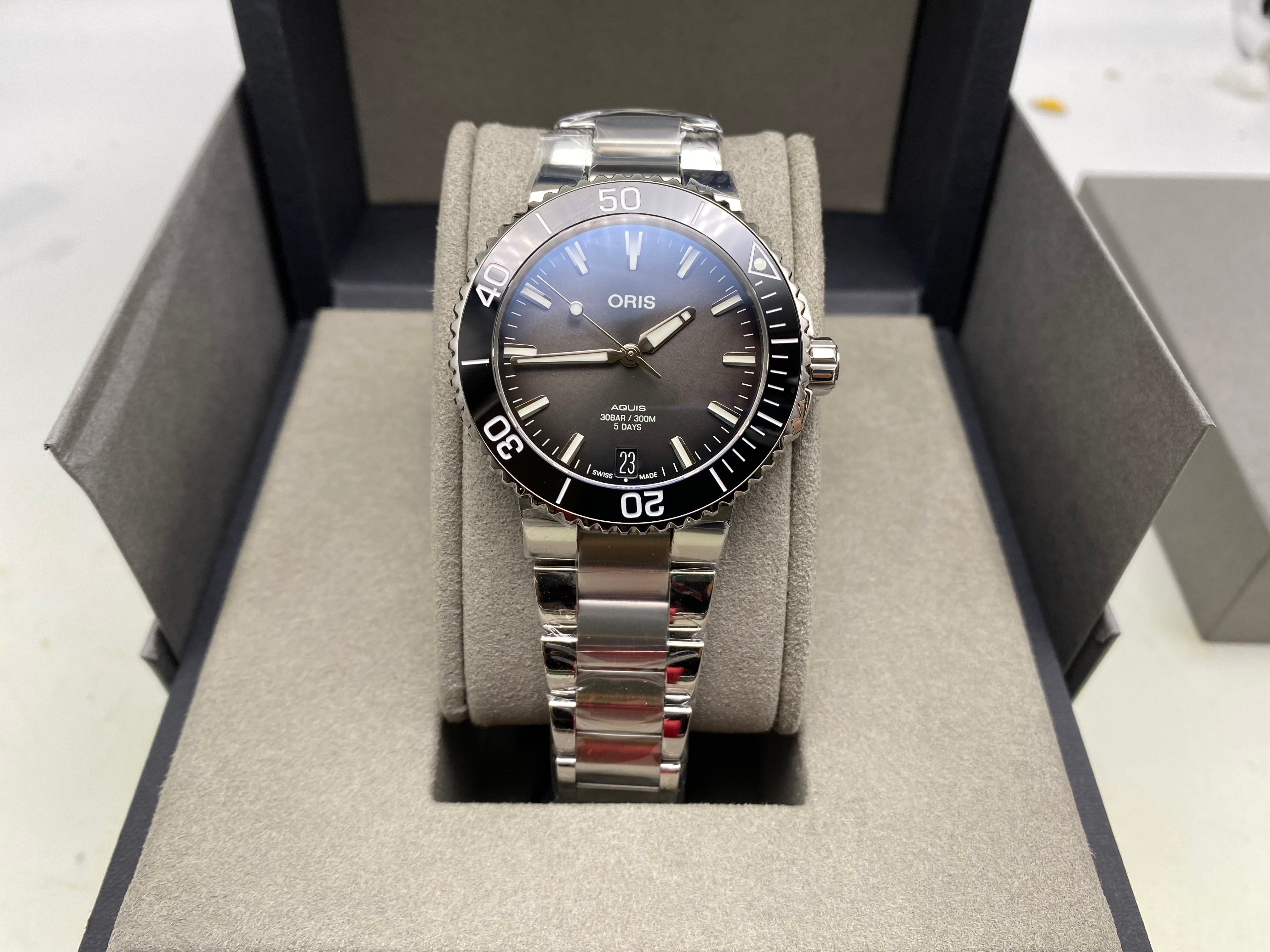 Oris Aquis 41,5 mm 01 400 7769 4154 2025