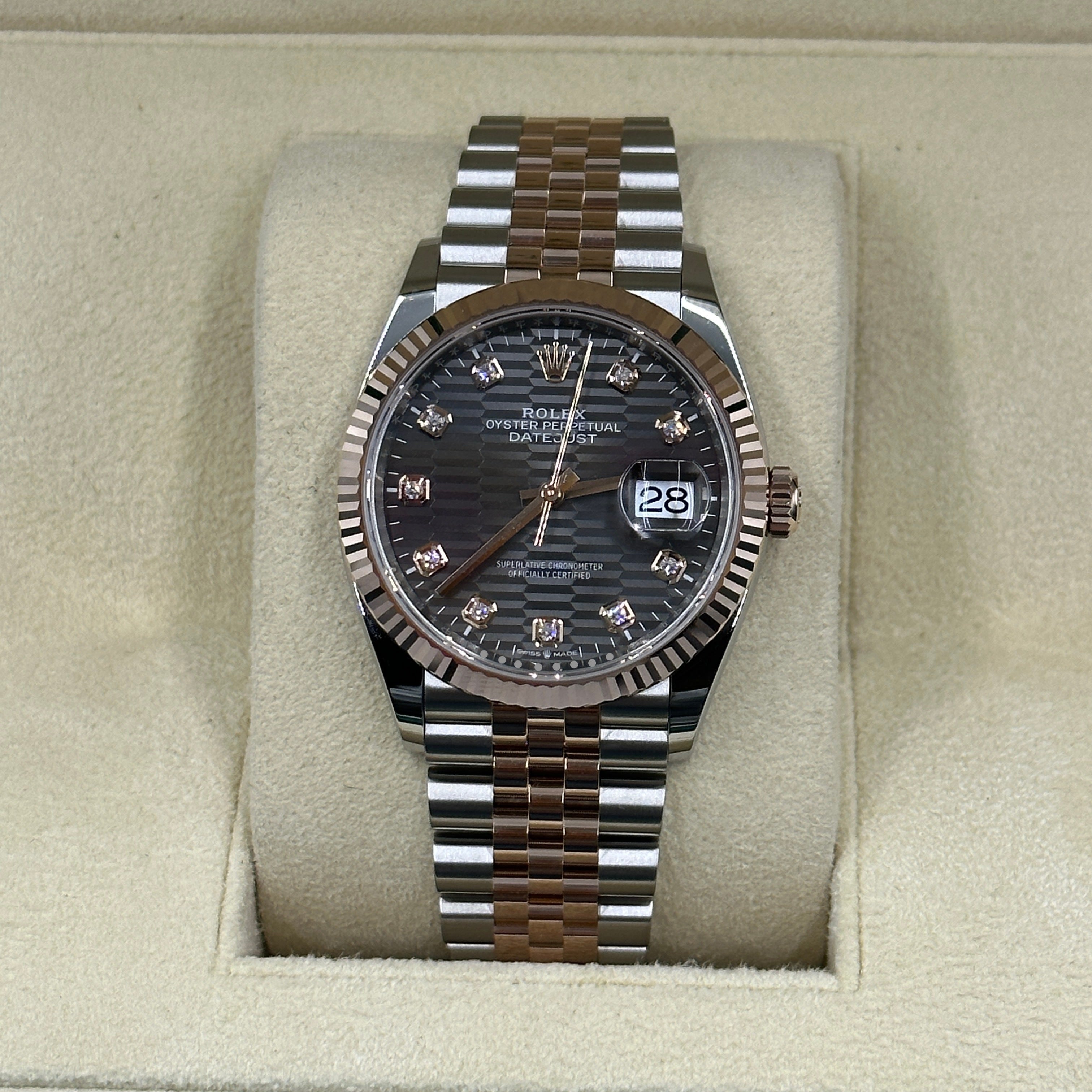 Rolex Datejust 36 126231G Grau geriffeltes Jubiläum 2024