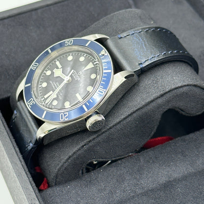 Tudor Black Bay 41 mm 79230B-0007 Blaues Leder 2024