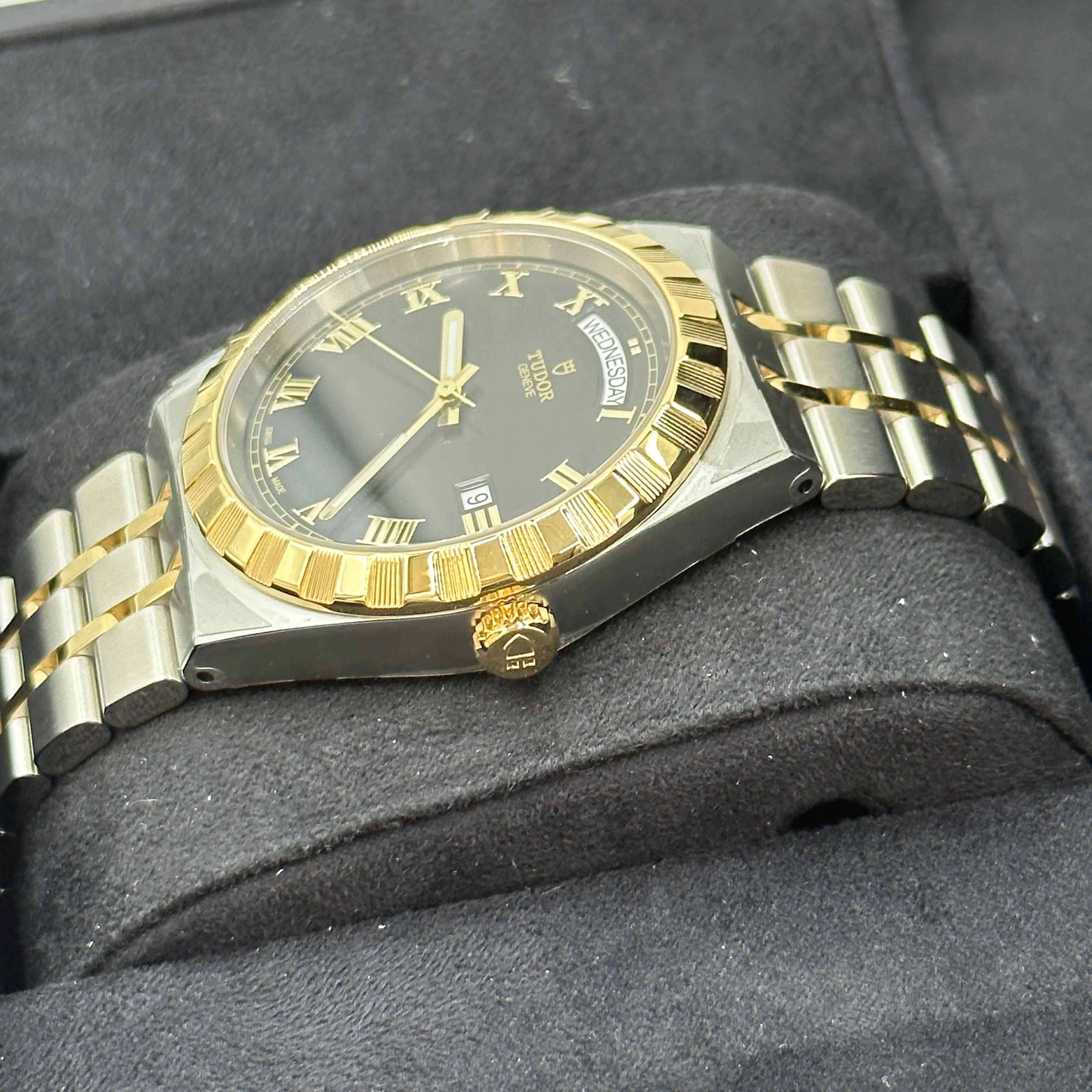 Tudor Tudor Royal 41 mm 28603-0003 Schwarz Roman 2023