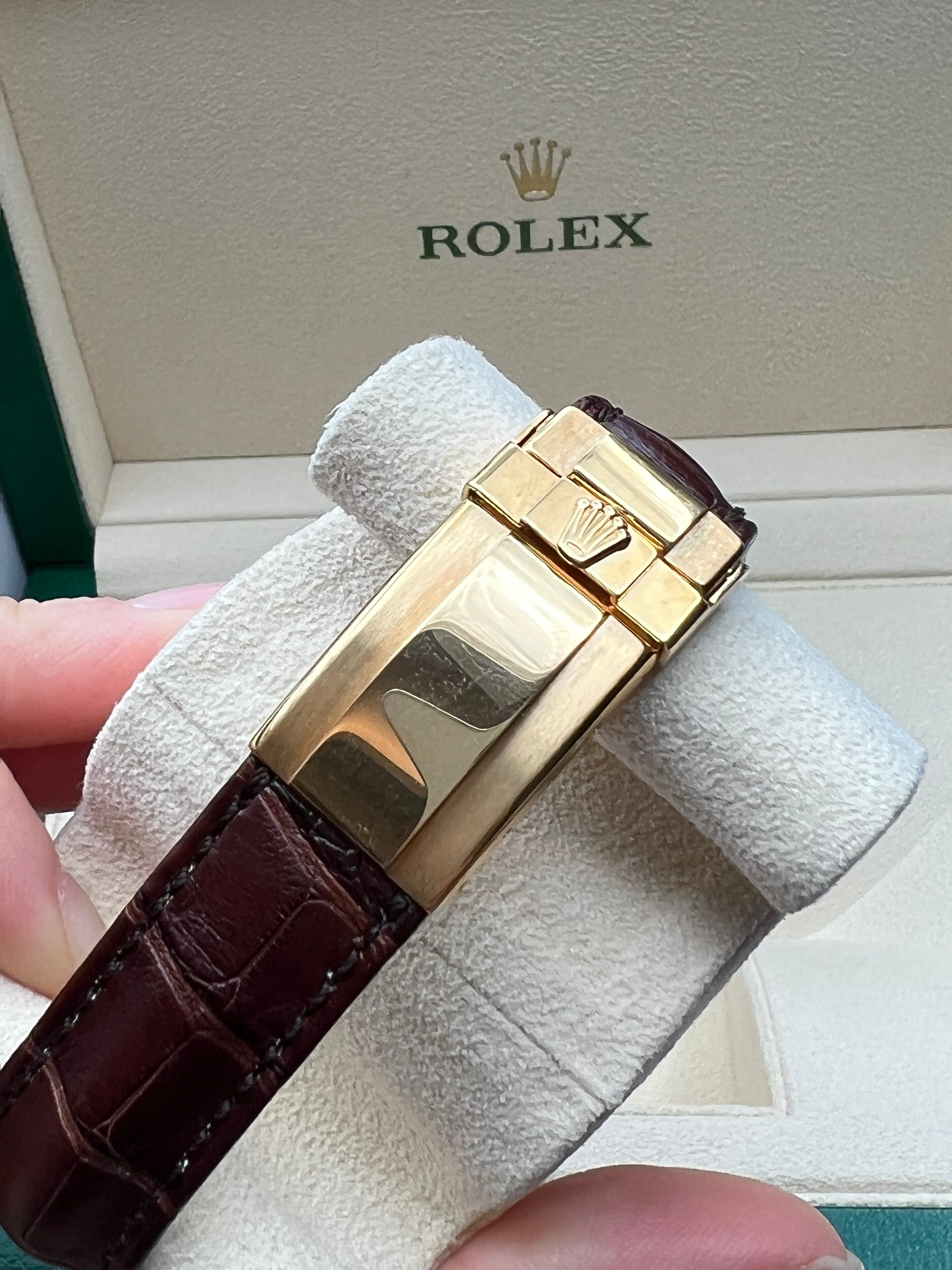 Rolex Cosmograph Daytona 116518 Schwarzes Leder (alte Karte) 2019
