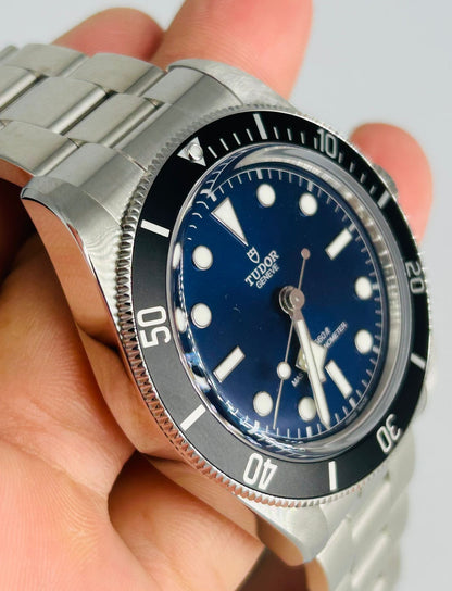Tudor Black Bay 68 43 mm 7943A1A0Nu-0001 Blauer Stahl 2025