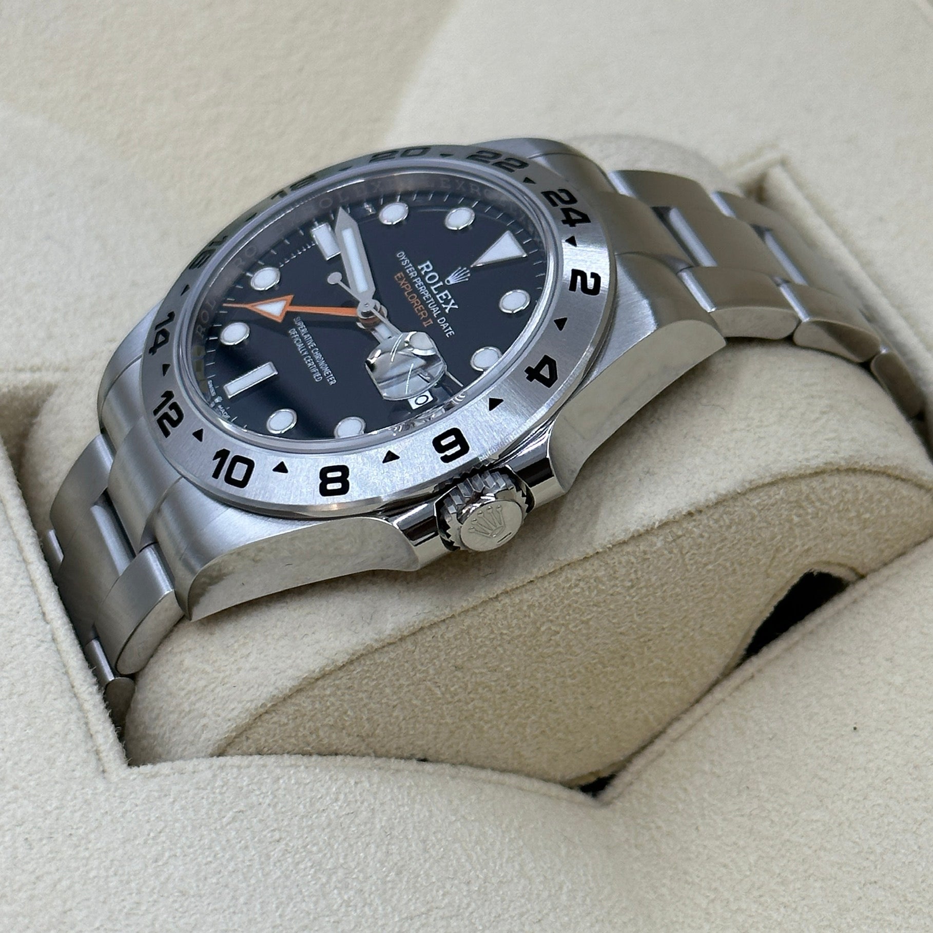 Rolex Explorer II 42 mm 226570 Schwarz 2023