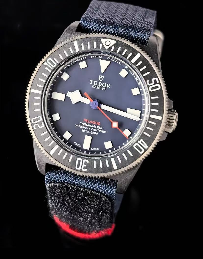 Tudor Pelagos FXD 42 mm 25707Kn-0001 Blauer Stoff 2025
