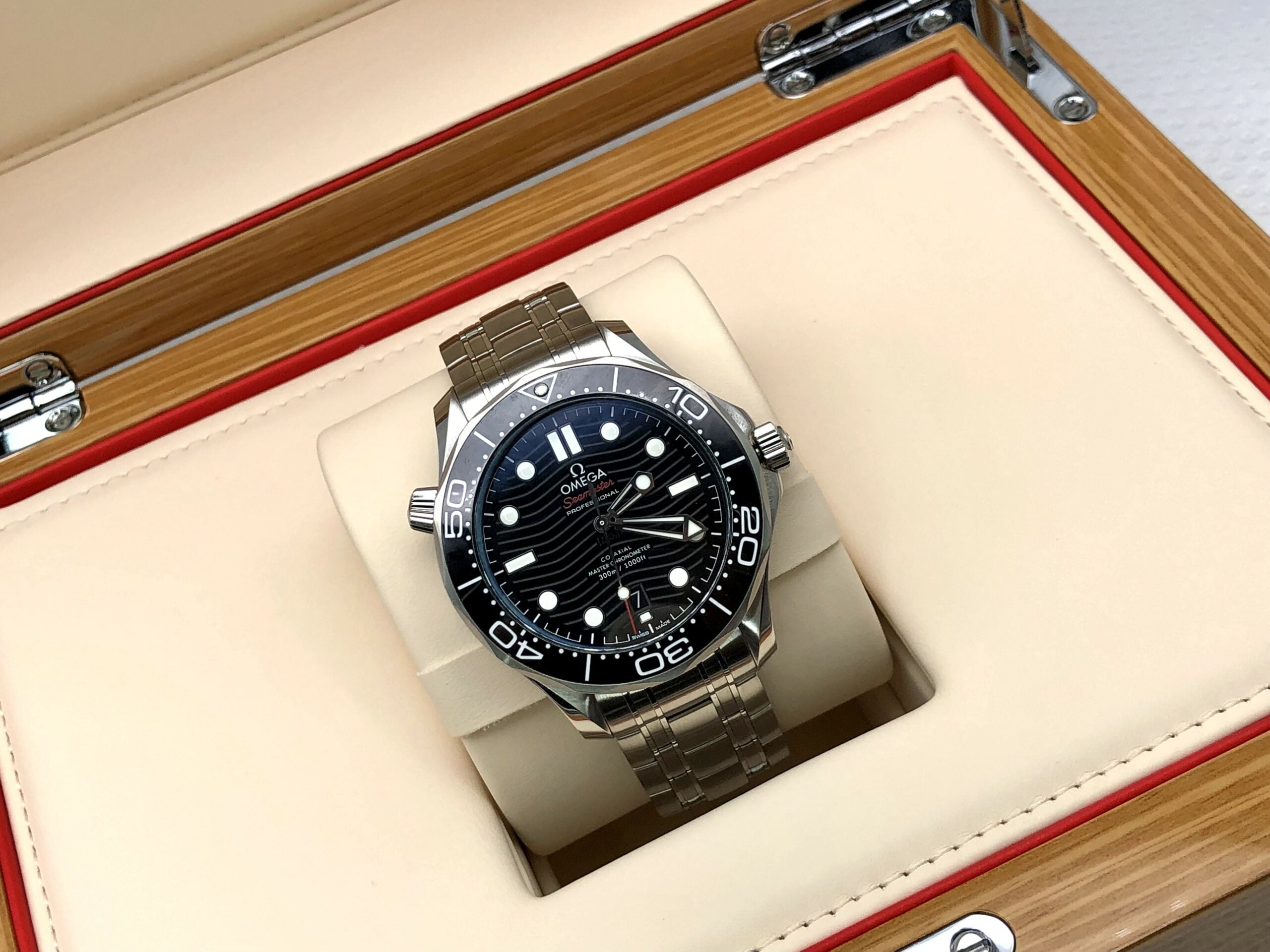 Omega Seamaster Diver 300M 42 mm 210.30.42.20.01.001 2023 JAX
