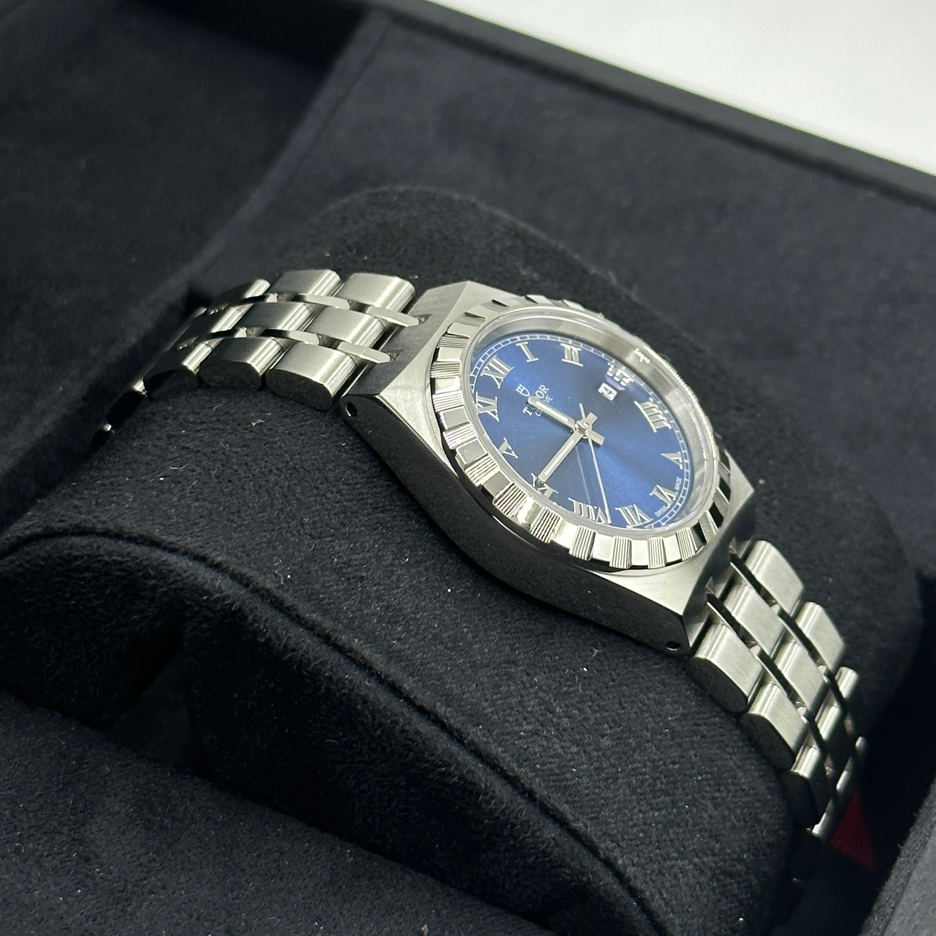 Tudor Tudor Royal 28 mm 28300-0006 Blauer römischer Stahl 2024