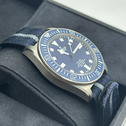 Tudor Pelagos FXD 42 mm 25707B/24 Blauer Stoff 2024