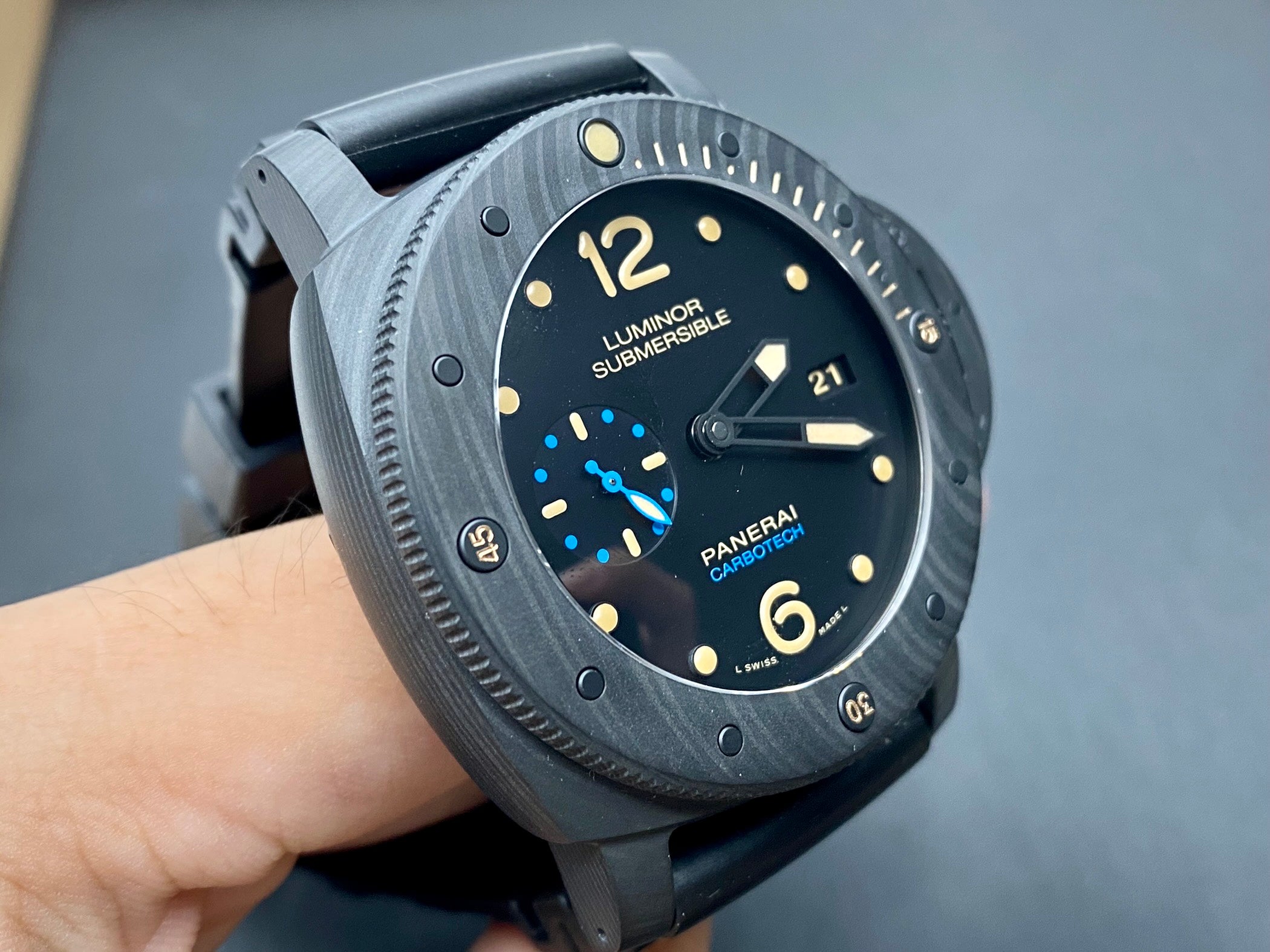 Panerai Submersible 47 mm Carbotech™ PAM00616 2017