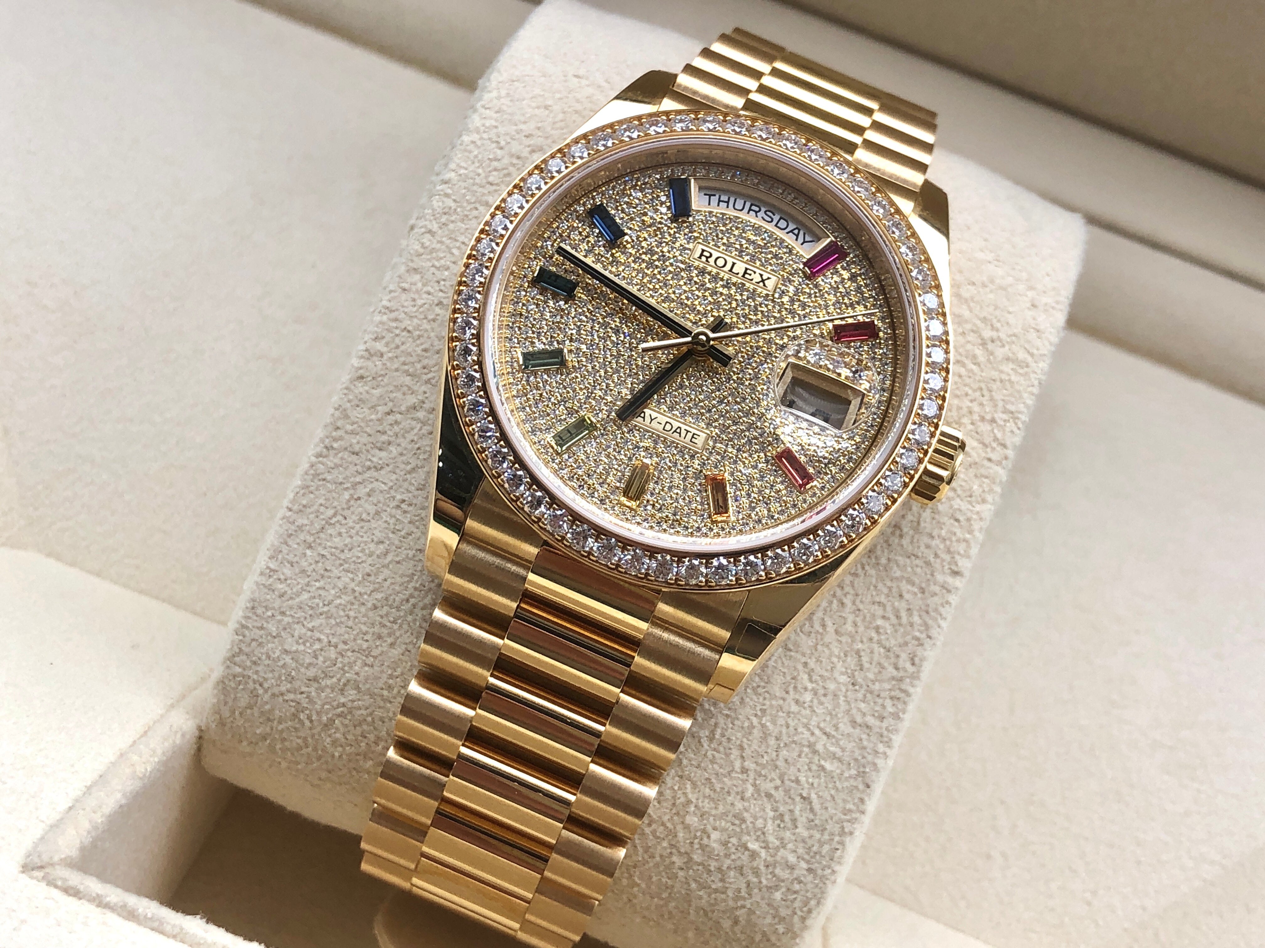 Rolex Day-Date 36 Diamond Pavé Rainbow Dial m128348rbr-0030 2025