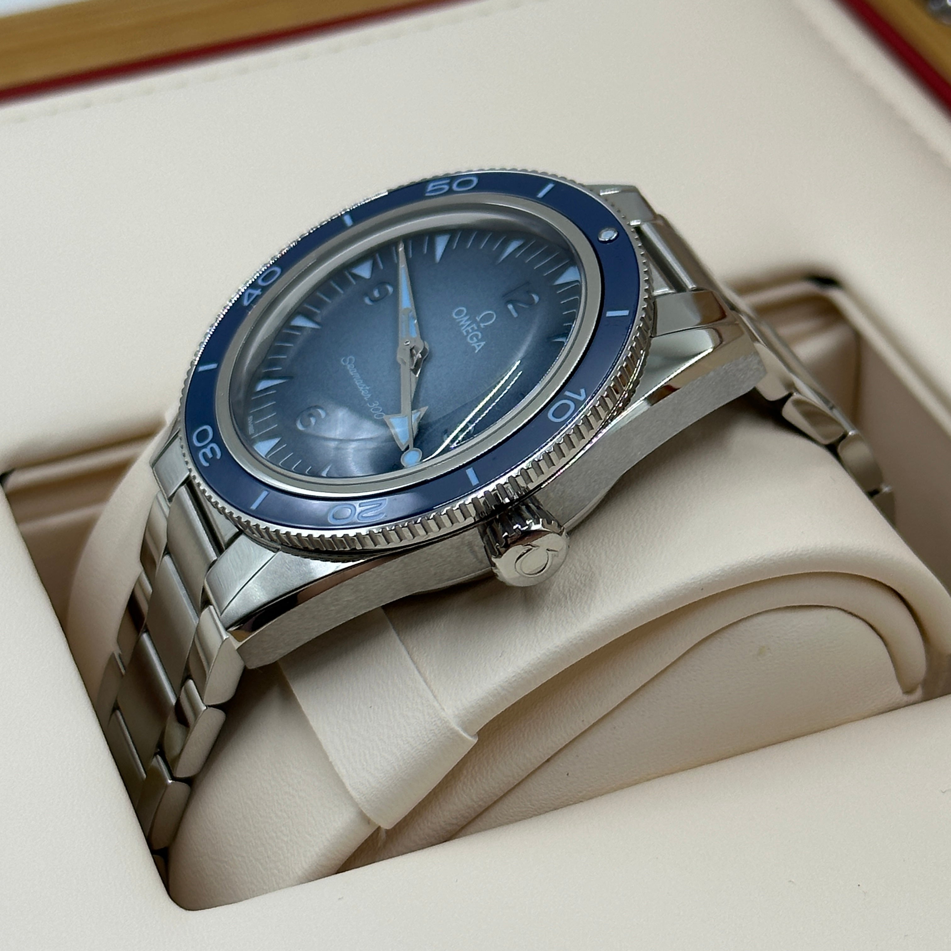 Omega Seamaster 300 Master Chronometer 41mm 234.30.41.21.03.002 2023