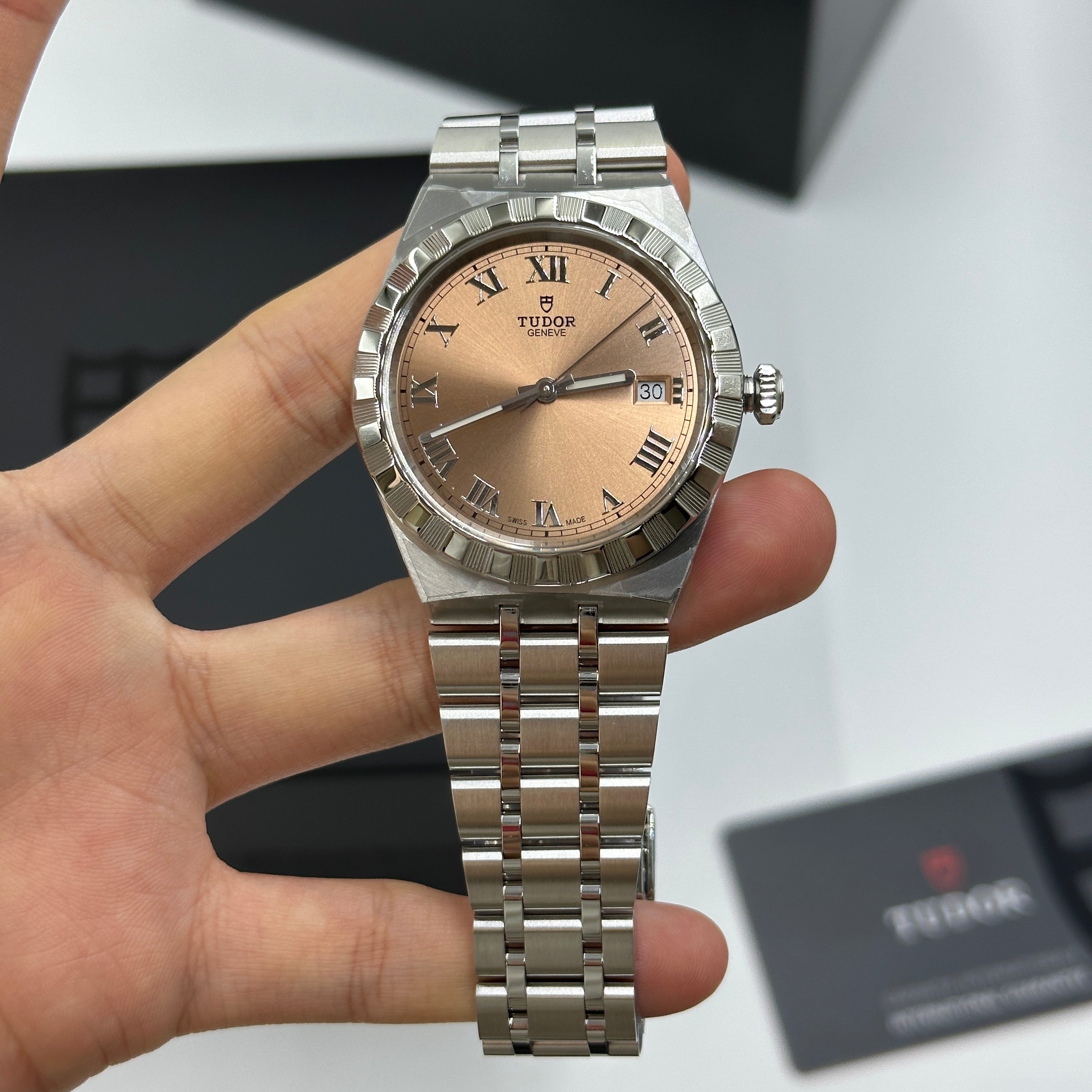 Tudor Tudor Royal 38 mm 28500-0007 Rosa Roman 2023