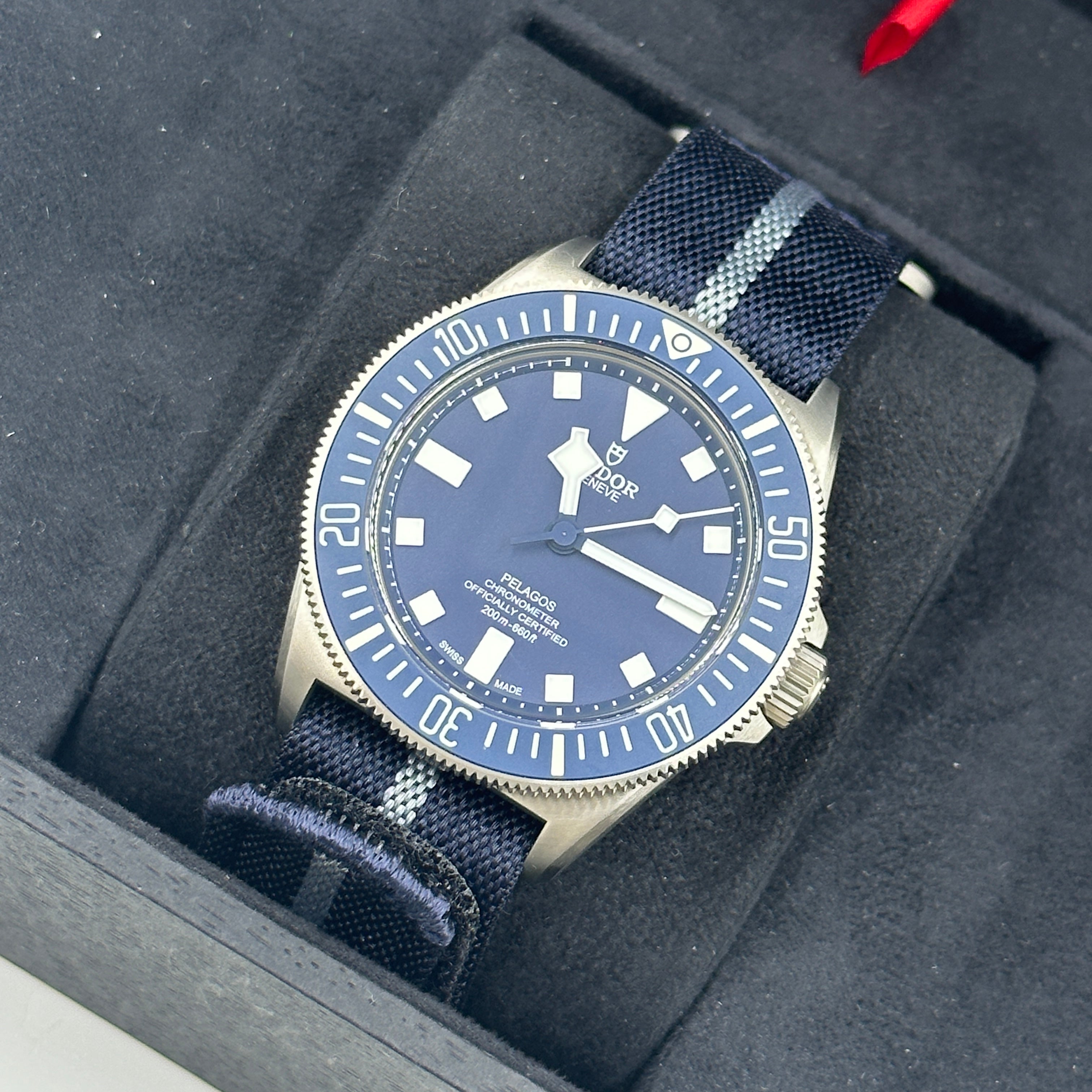 Tudor Pelagos FXD 42 mm 25707B/24 Blauer Stoff 2024