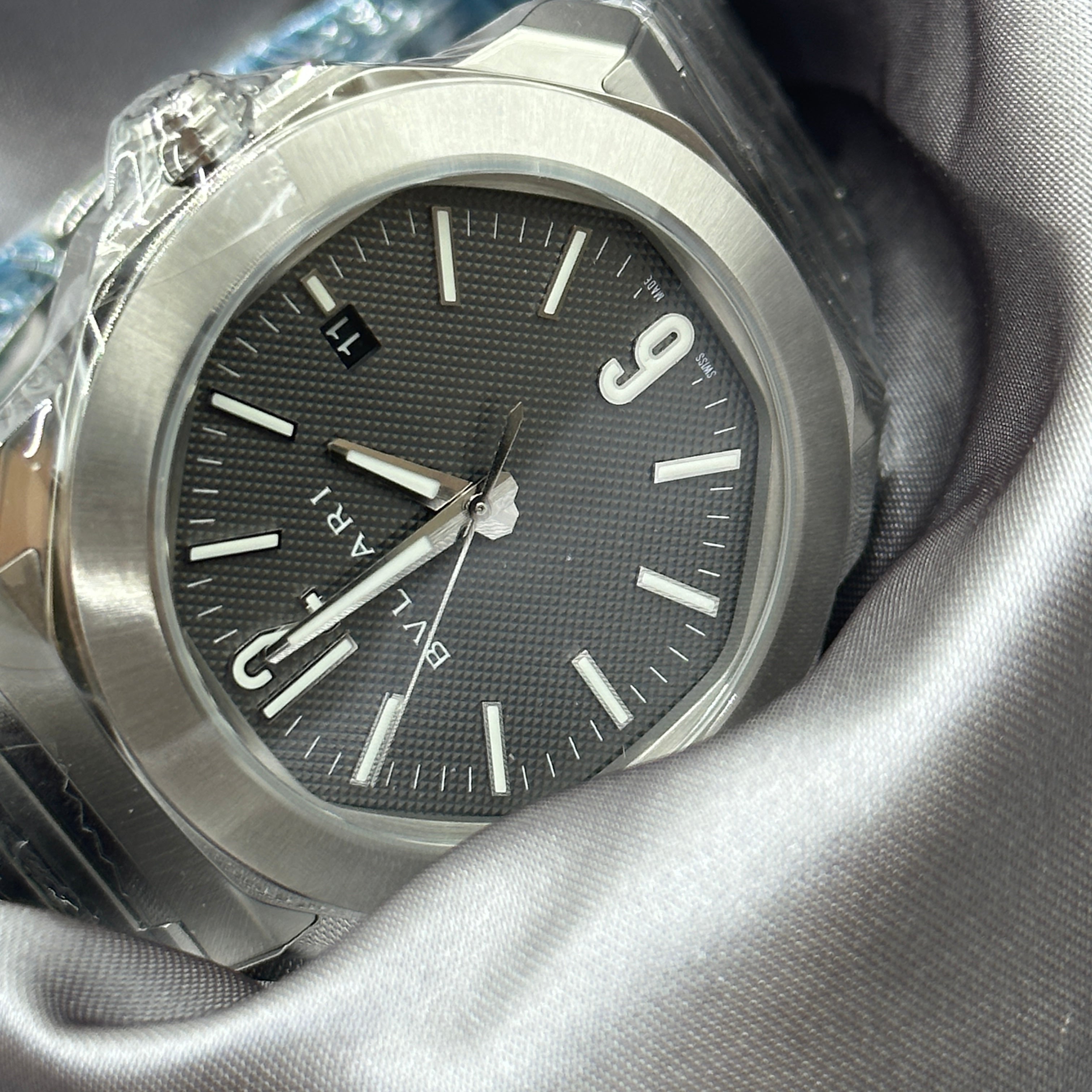 Bvlgari Octo 41mm Roma 103740 Grau 2024